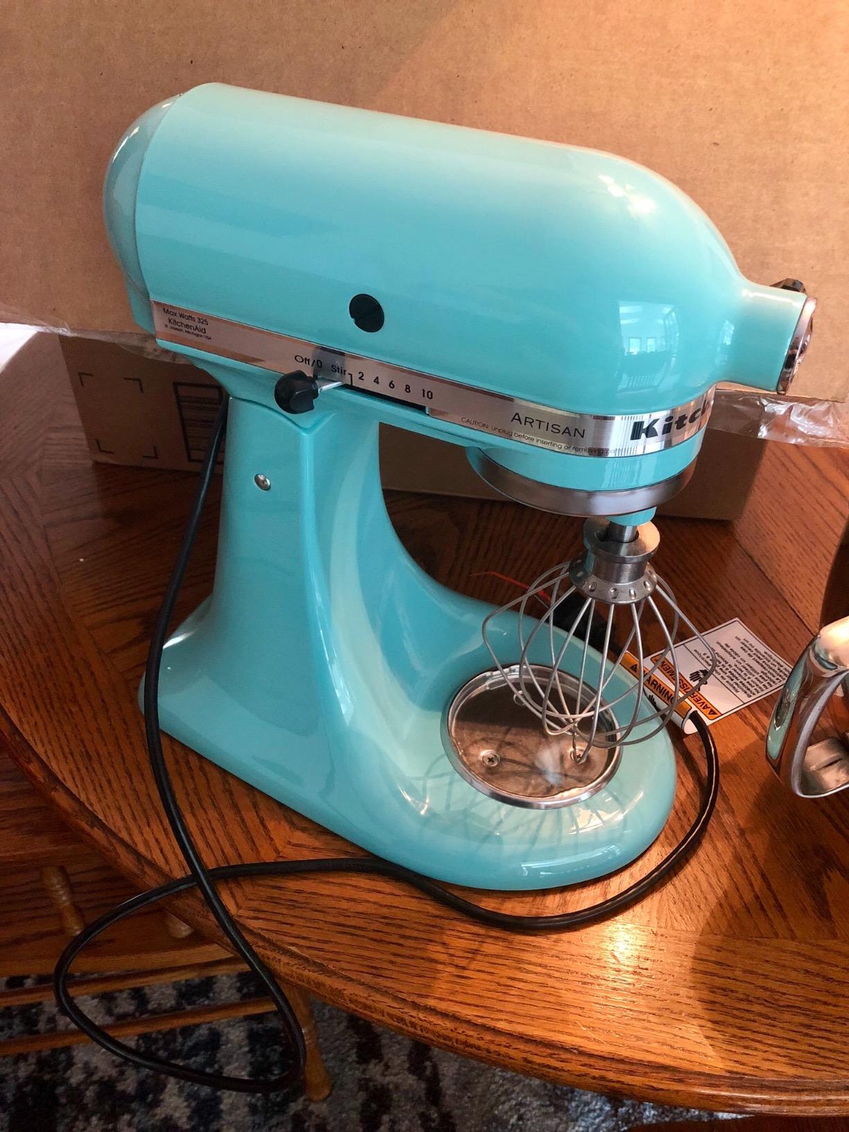 KitchenAid Artisan Series 5 Quart Tilt Head Stand Mixer with Pouring Shield KSM150PS, Contour Silver customer photo 2