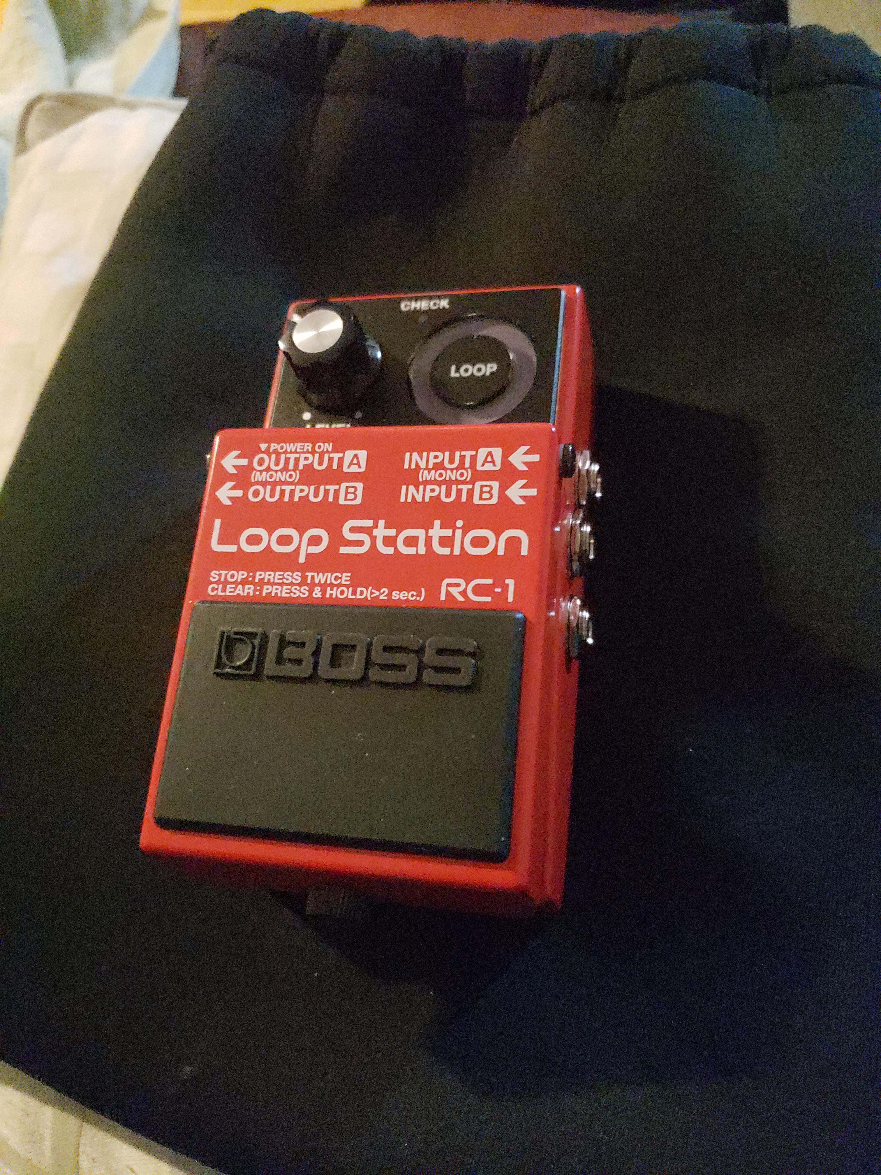 BOSS RC-1 Loop Station Pedal | Industry Standard Simple Looper | 12 Minutes of Stereo Record Time | One-Switch Operation customer photo 2