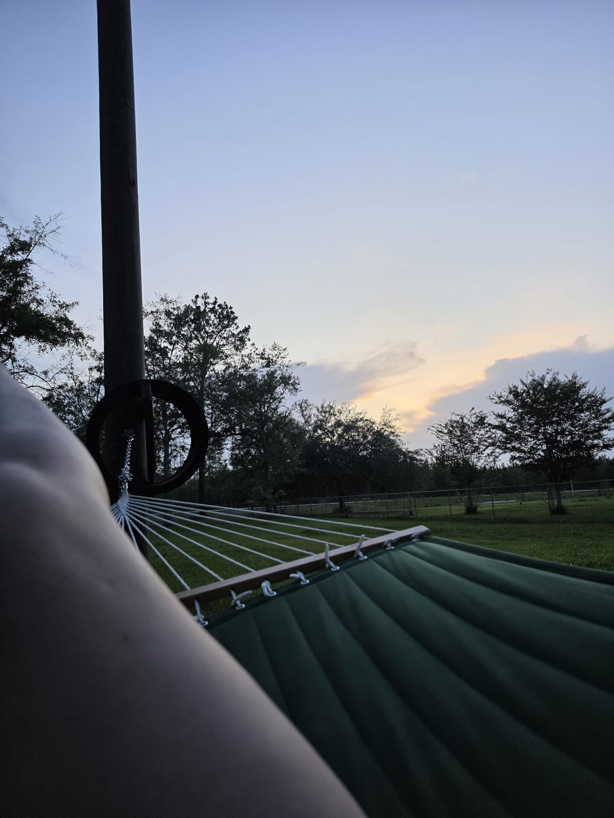 Lazy Daze Hammocks 12 FT Double Quilted Fabric Hammock with Spreader Bar and Detachable Pillow, 2 Person Hammock for Outdoor Patio Backyard Poolside, 450lbs Weight Capacity, Natural customer photo 2