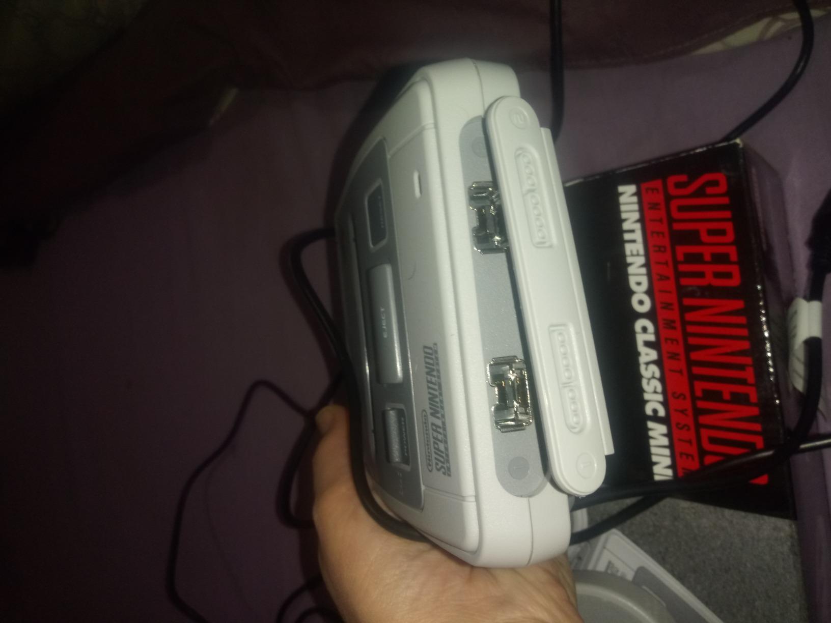 SNES Nintendo Classic Mini: Super Nintendo Entertainment System customer photo 2