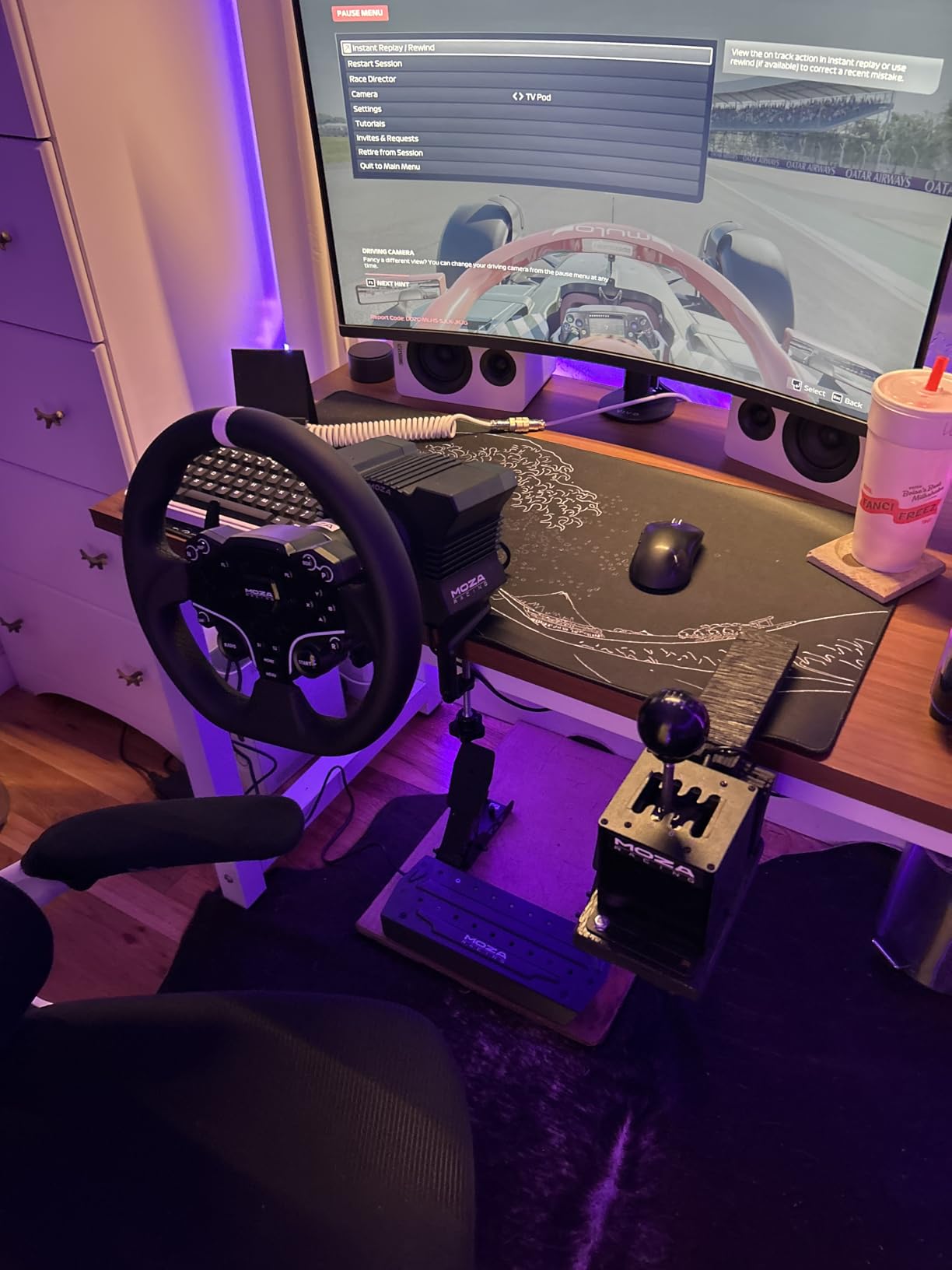 MOZA R5 All-in-One PC Gaming Racing Simulator: 5.5Nm Direct Drive Wheel Base, 11-inch Racing Wheel, Anti-Slip Pedals and a Desk Clamp, Cloud-based App Control customer photo 1