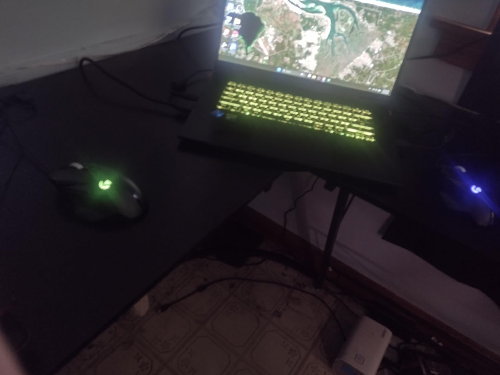 Logitech G502 Hero High Performance Wired Gaming Mouse, Hero 25K Sensor, 25,600 DPI, RGB, Adjustable Weights, 11 Programmable Buttons customer photo 2