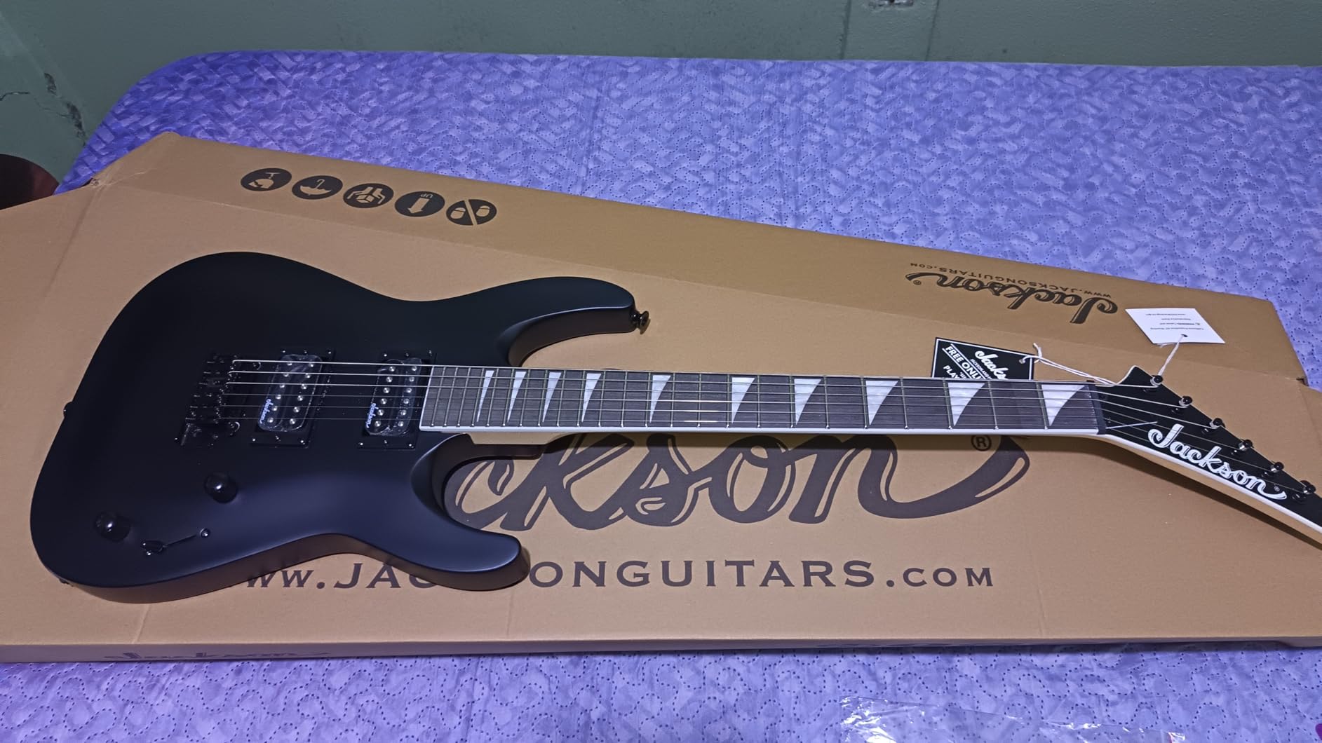 Jackson JS Series Dinky Arch Top JS22 DKA - Satin Black customer photo 1