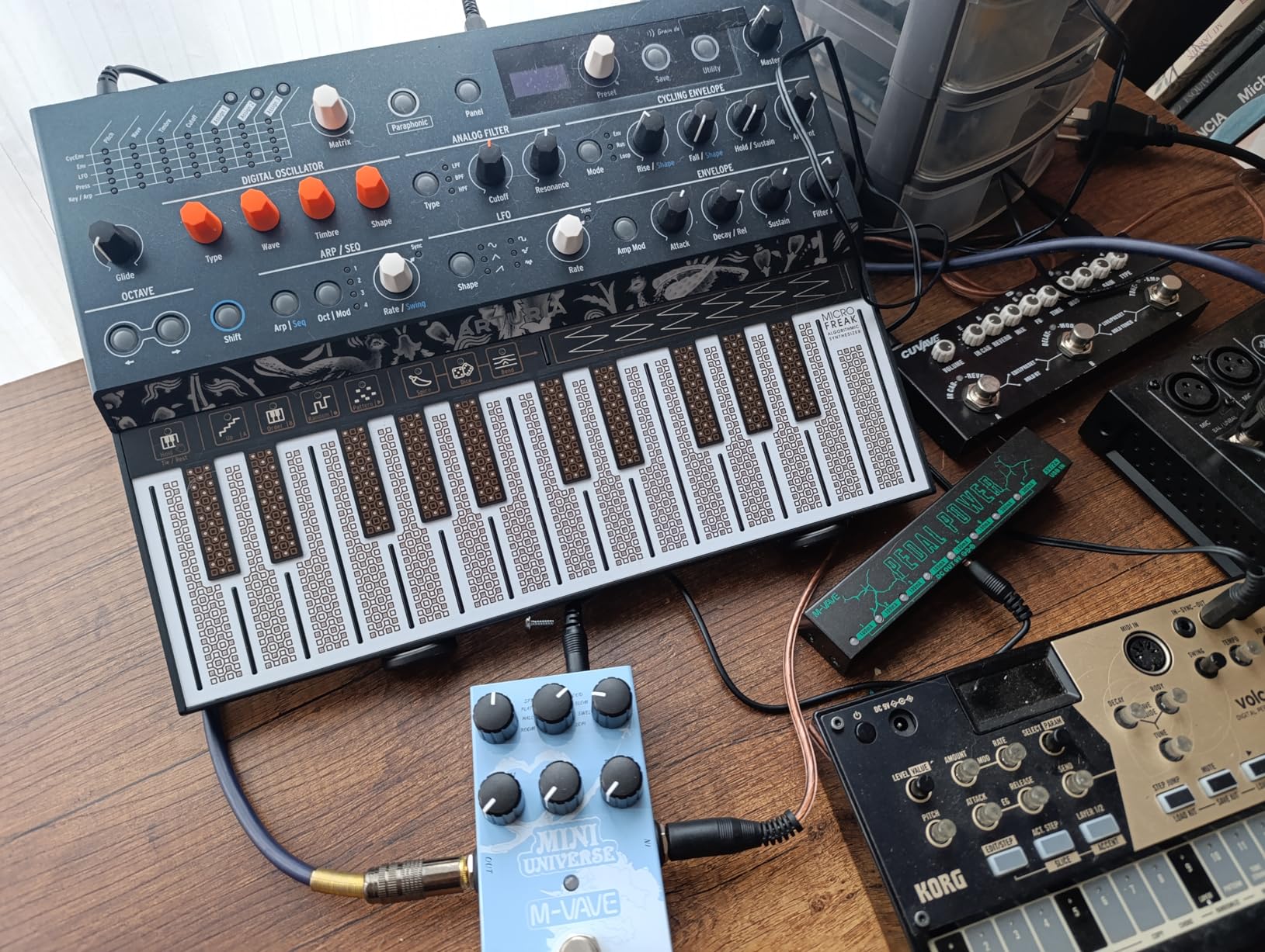Arturia MicroFreak Synthesizer Keyboard | 21 paraphonic oscillator modes from physical modeling to wavetable, 25-key poly-aftertouch keybed customer photo 1