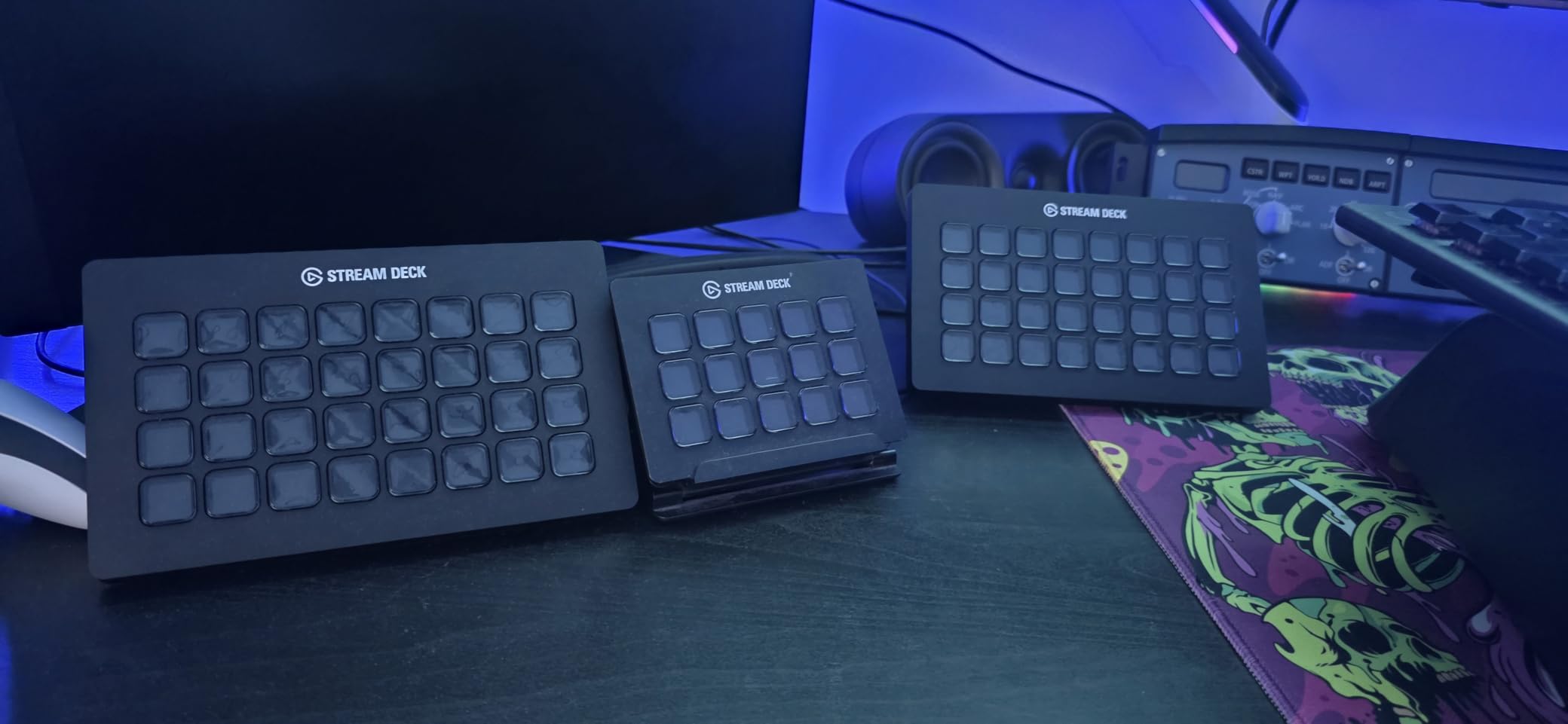 Elgato Stream Deck XL Advanced Studio Controller, 32 Keys | Instantly trigger unlimited actions customer photo 1