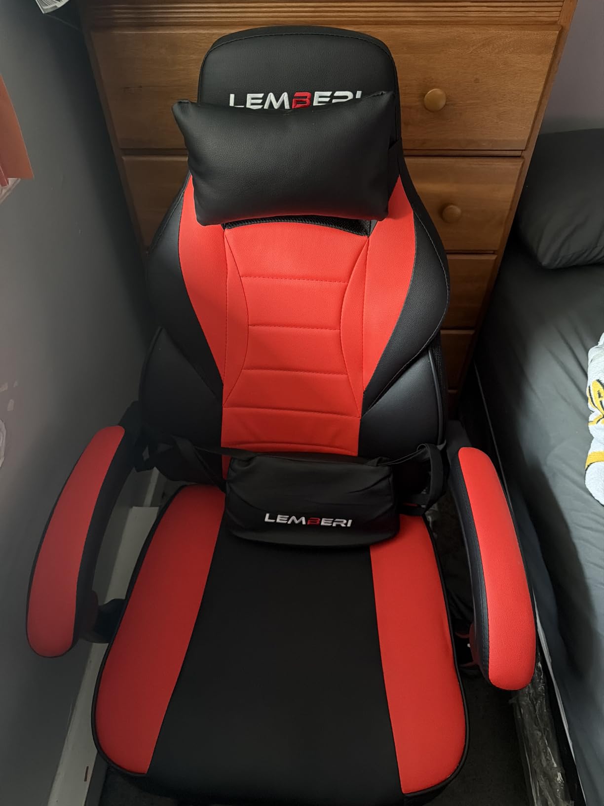 LEMBERI Gaming Chair with Footrest, Ergonomic Video Game Chair for Adults, Big and Tall Chair 400lb Weight Capacity, Racing Style Computer Gamer Chair with Headrest and Lumbar Support, PU Leather customer photo 1