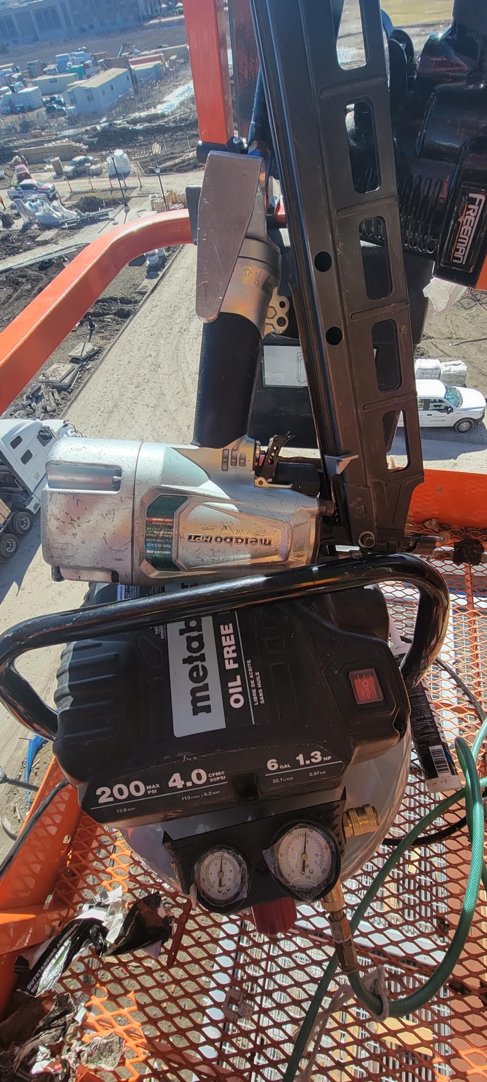 Metabo HPT Portable Pancake Air Compressor, 6 Gallon 200 PSI, EC914S customer photo 1