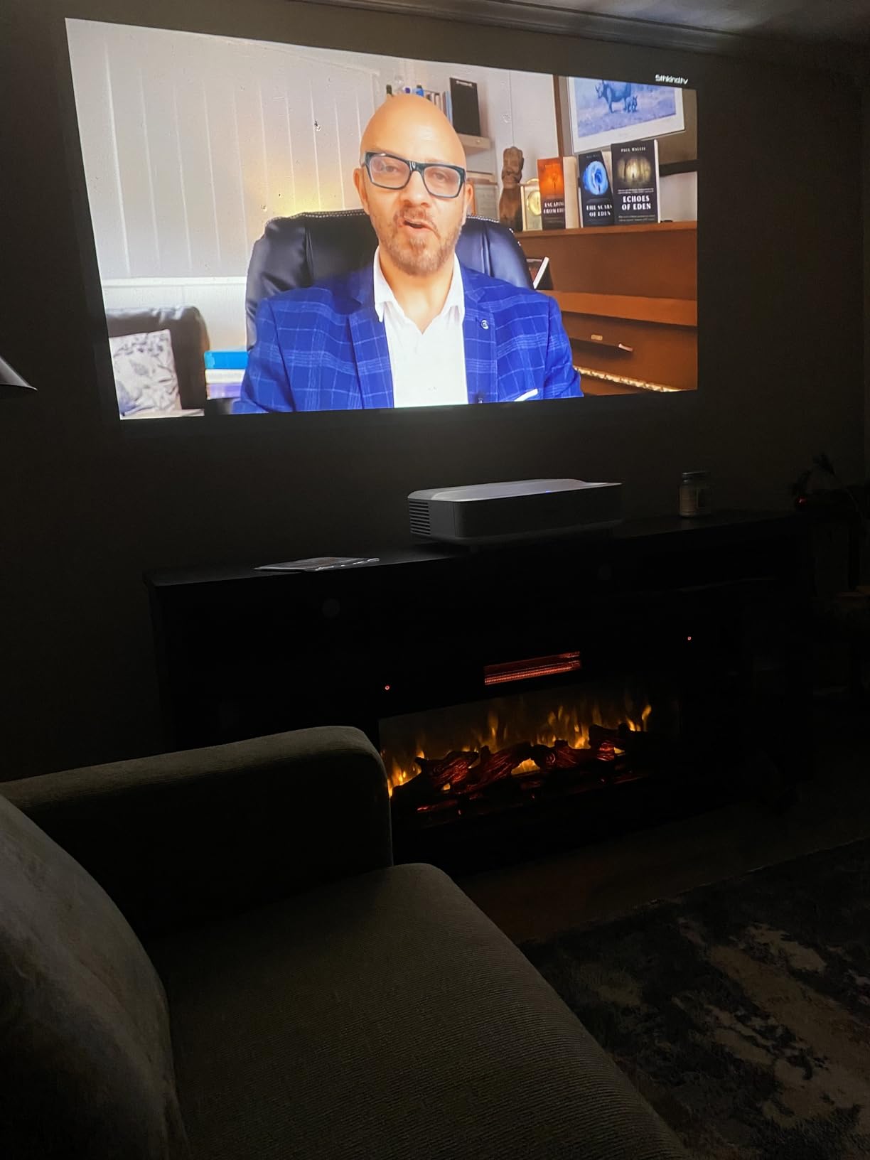 Epson EpiqVision Ultra Short Throw LS300 3LCD Smart Laser Projector, 3600 Lumens Color & White Brightness, HDR, Android TV, Yamaha Speakers, Bluetooth customer photo 2