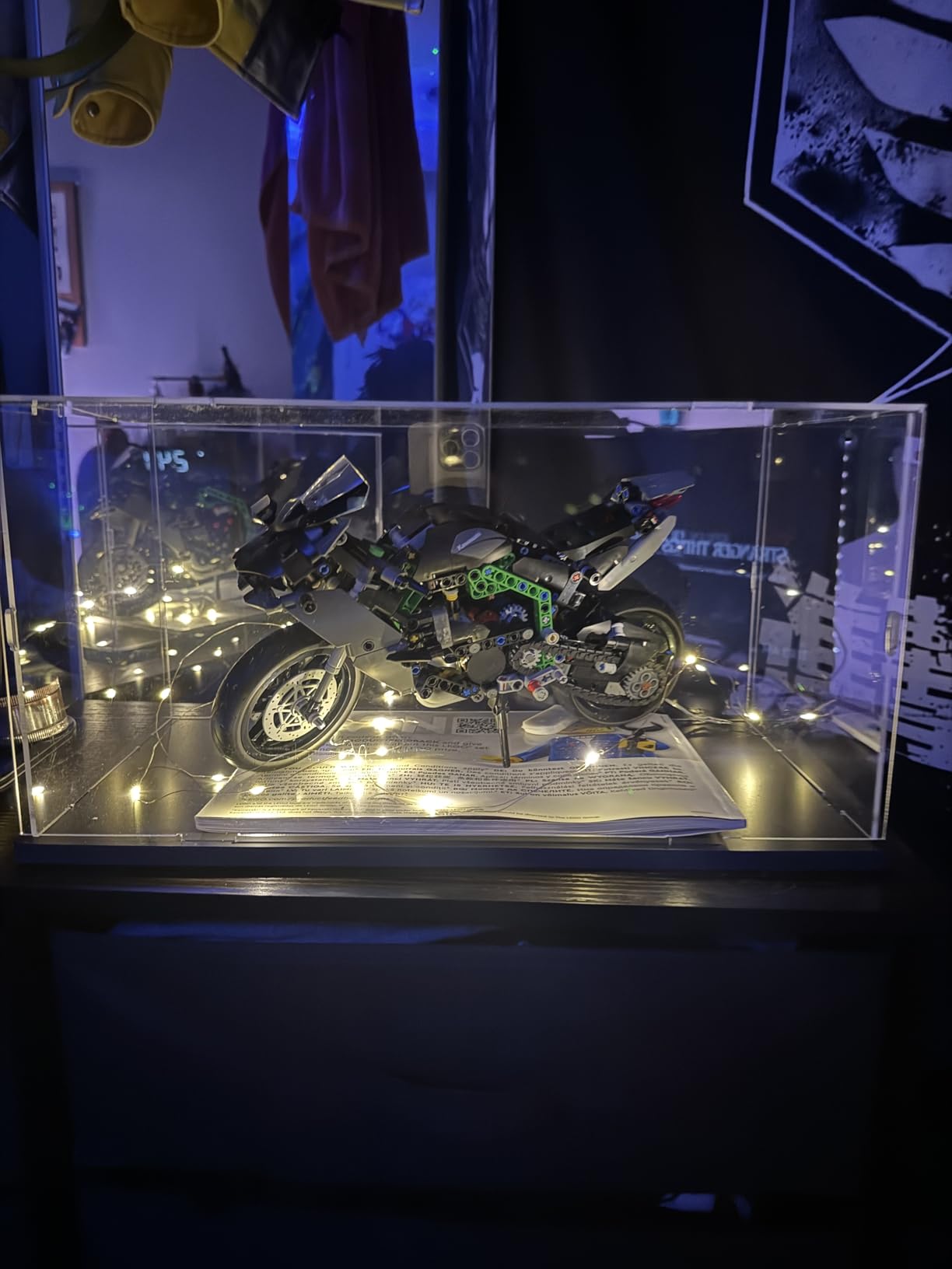 Thickened Clear Acrylic Display Case for Lego 10295 10337 10330 10353 76450 42176 43268 42170 42160 10300 Collectibles 1/18 Rc Car, Transparent Box Dustproof with Light, Black Inside 15.7x7.9x7.9in customer photo 2
