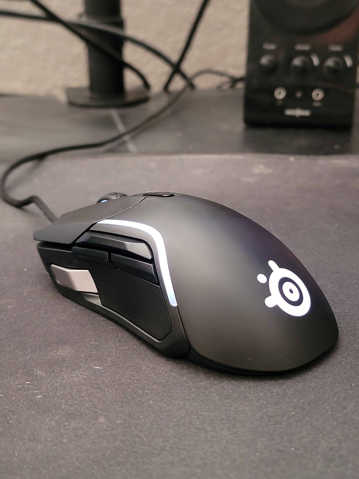SteelSeries Rival 5 Gaming Mouse with PrismSync RGB Lighting and 9 Programmable Buttons - FPS, MOBA, MMO, Battle Royale customer photo 1