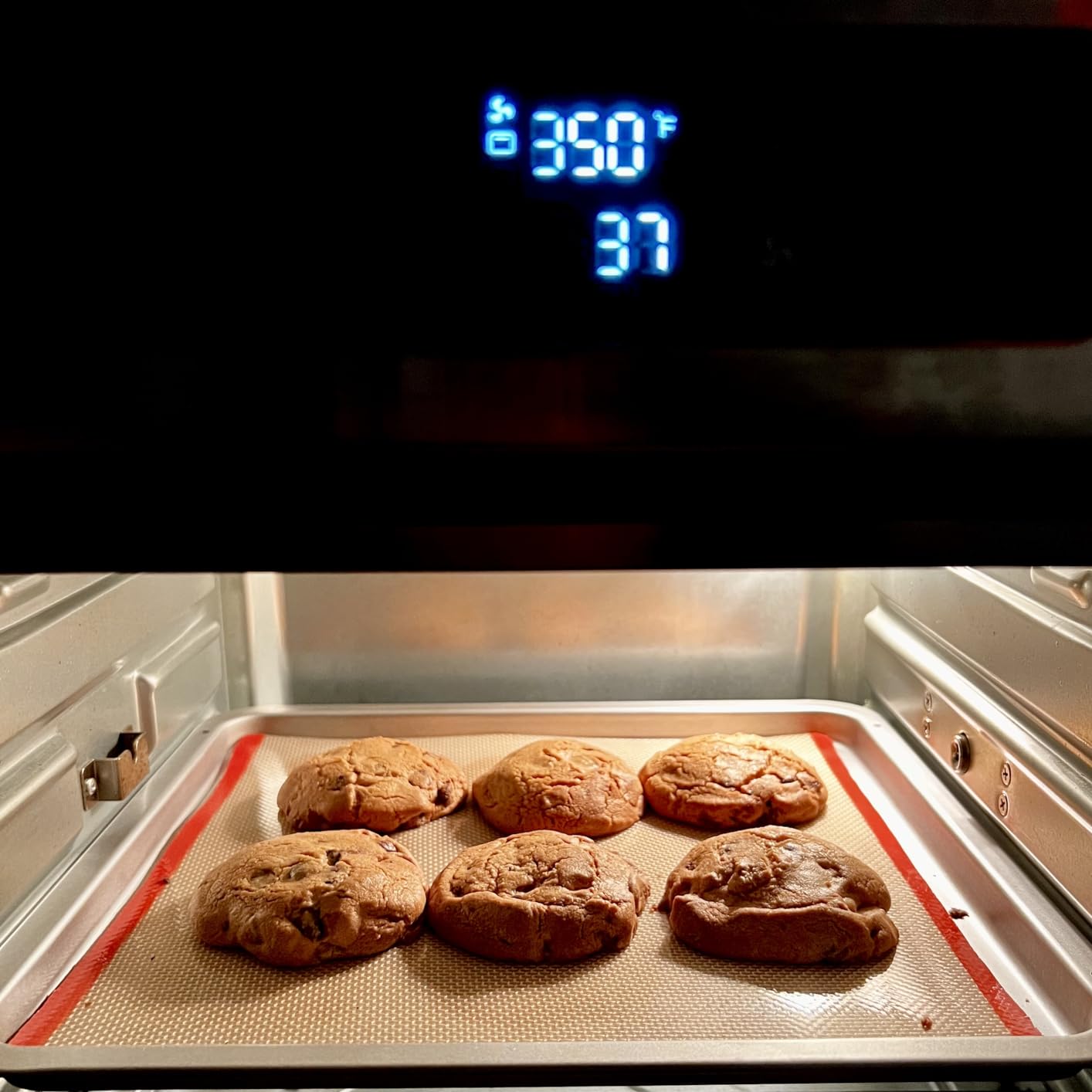 Emeril Lagasse Extra Large French Door Air Fryer Toaster Oven Combo, 24 Cooking Functions, 26QT Capacity, Stainless Steel customer photo 2