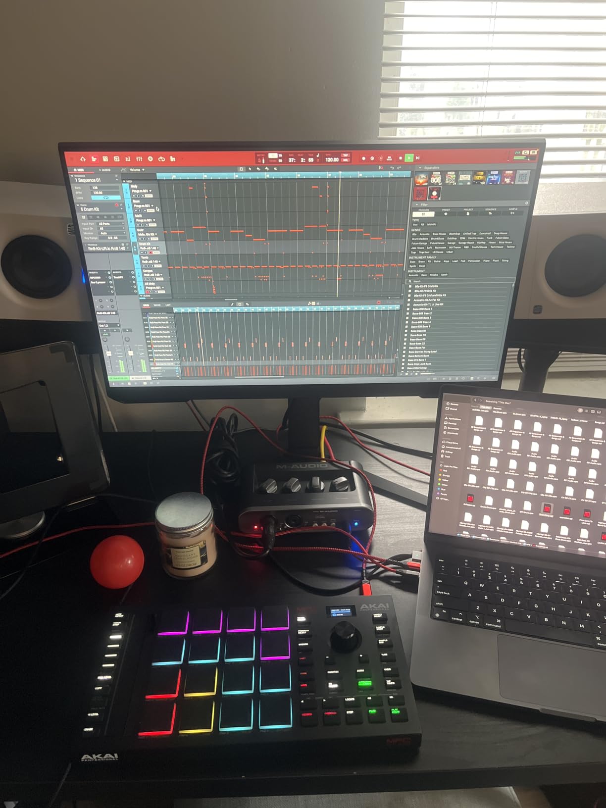 Akai Professional MPC Studio MIDI Controller Beat Maker with 16 Velocity Sensitive RGB Pads, MPC Software, Assignable Touch Strip and LCD Display customer photo 1