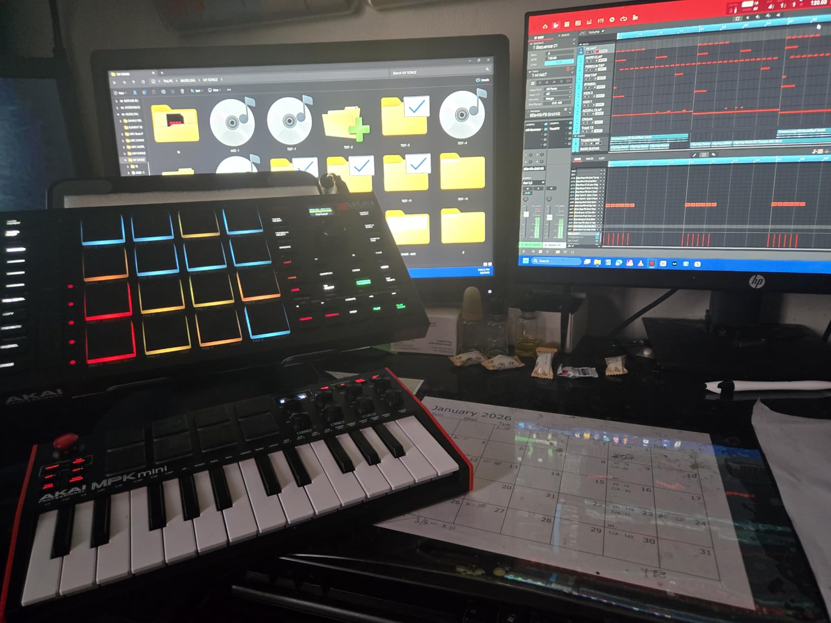 Akai Professional MPC Studio MIDI Controller Beat Maker with 16 Velocity Sensitive RGB Pads, MPC Software, Assignable Touch Strip and LCD Display customer photo 2