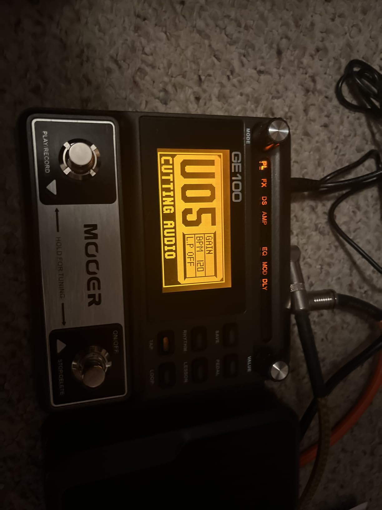 MOOER GE100 Multi-Effects Guitar Pedal, 80 Presets, 66 Effects, 180 Second Loop, 40 Drum Rhythm, Expression Volume Wah Pedal, Tuner customer photo 1