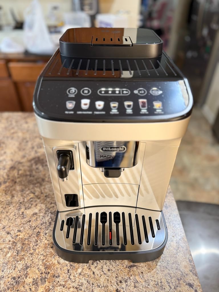 De'Longhi Magnifica Evo Automatic Espresso Machine with LatteCrema System, ECAM29084SB, Silver customer photo 1