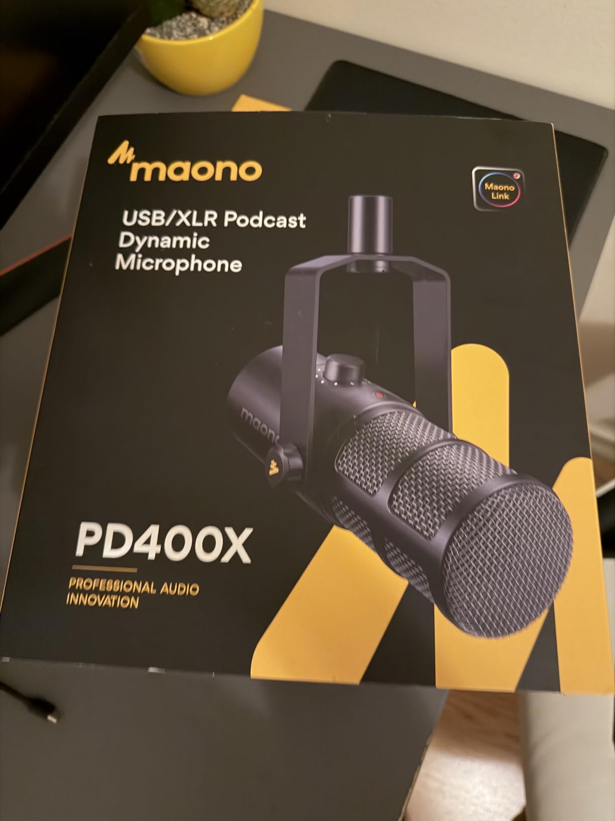 MAONO PD400X Dynamic Microphone, USB/XLR Podcast PC Mic with Software | EQ, Tap-to-Mute, Headphone Jack, Gain Knob & Volume Control, Studio Mic for Broadcast, Recording, Streaming & Gaming customer photo 1