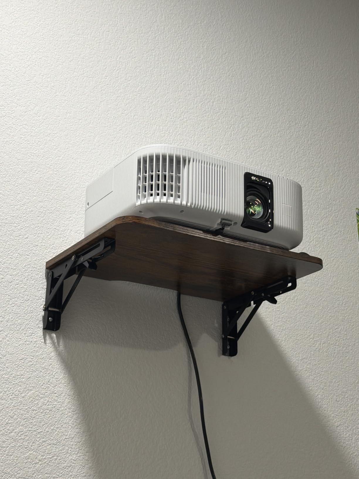 Epson Home Cinema 2350 4K PRO-UHD Smart Gaming Projector with Android TV, 3-Chip 3LCD, HDR10, HLG, 2,800 Lumens, Low Latency, 10W Speaker, Bluetooth, Streaming Capability customer photo 2