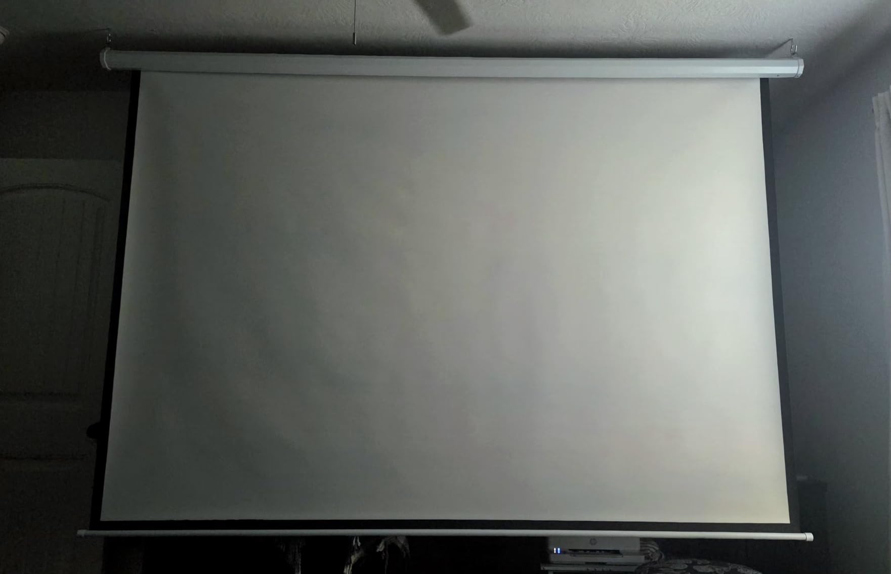 DINAH 120 Inch Electric Projector Screen with Remote, Automatic Air Indoor Drop Down, Motorized 4K 3D HD Projection for Movies customer photo 2