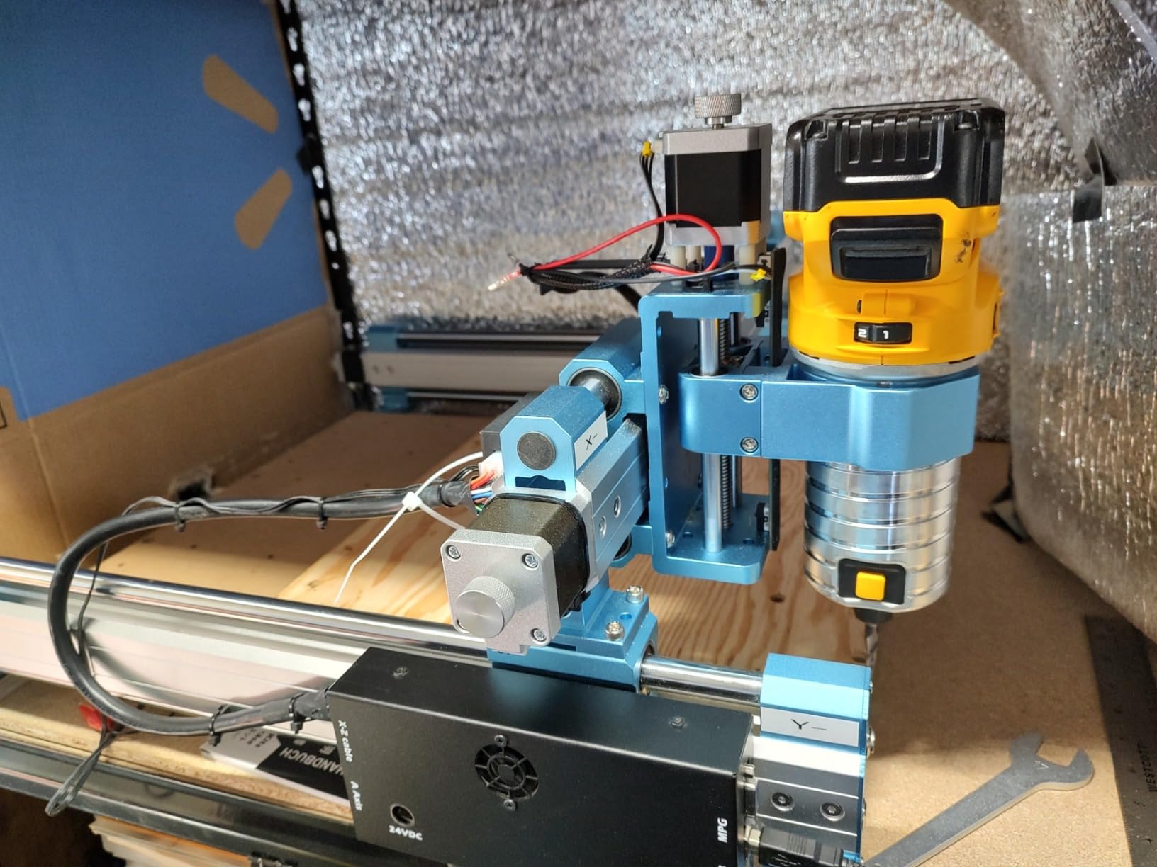 Genmitsu 4040-PRO CNC Router Machine for Metal Acrylic Cutting Milling customer photo 1