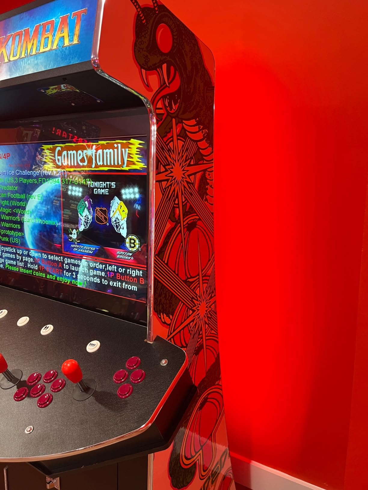 TOP US VIDEO ARCADES Full Size Commercial Grade Upright Standup Arcade Machine 4 Player 4600 Classic Games 32 inch Screen Black customer photo 1