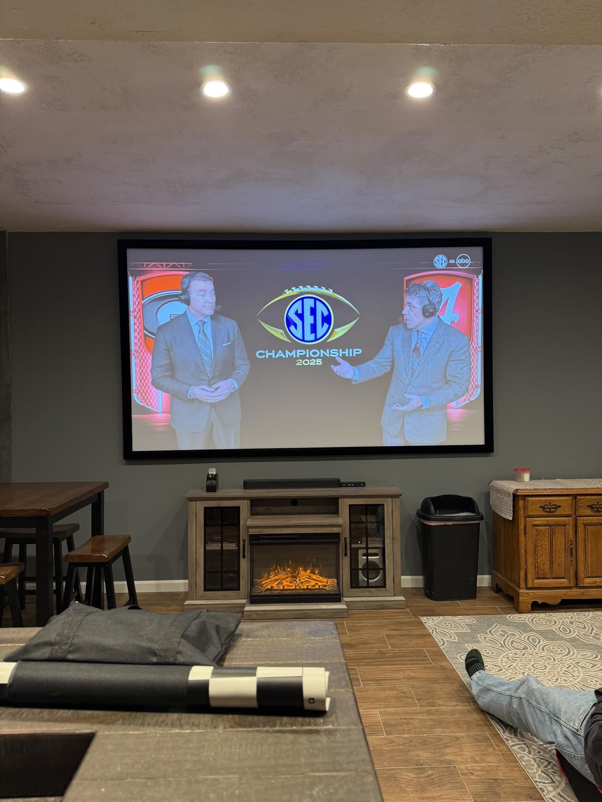 Epson Pro EX11000 3-Chip 3LCD Full HD 1080p Wireless Laser Projector, 4600 Lumens, Miracast, 2 HDMI Ports, USB Power for Streaming, Built-in Speaker customer photo 1