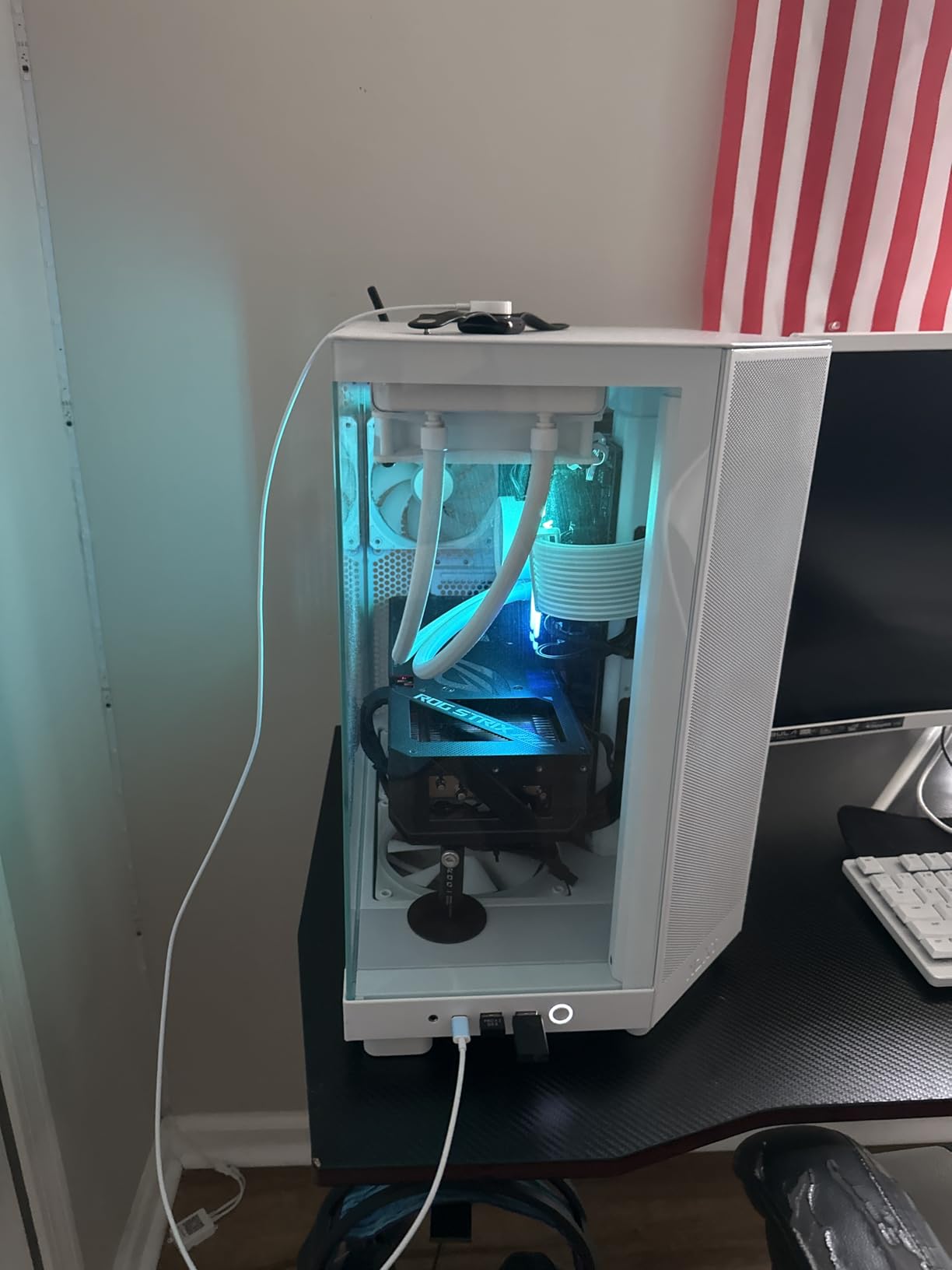 NZXT H6 Flow RGB Mid-Tower Airflow Case with 3 RGB Fans, Panoramic Glass Panels, Cable Management - Black | Dual-chamber ATX case with 3 pre-installed 120mm RGB fans customer photo 1