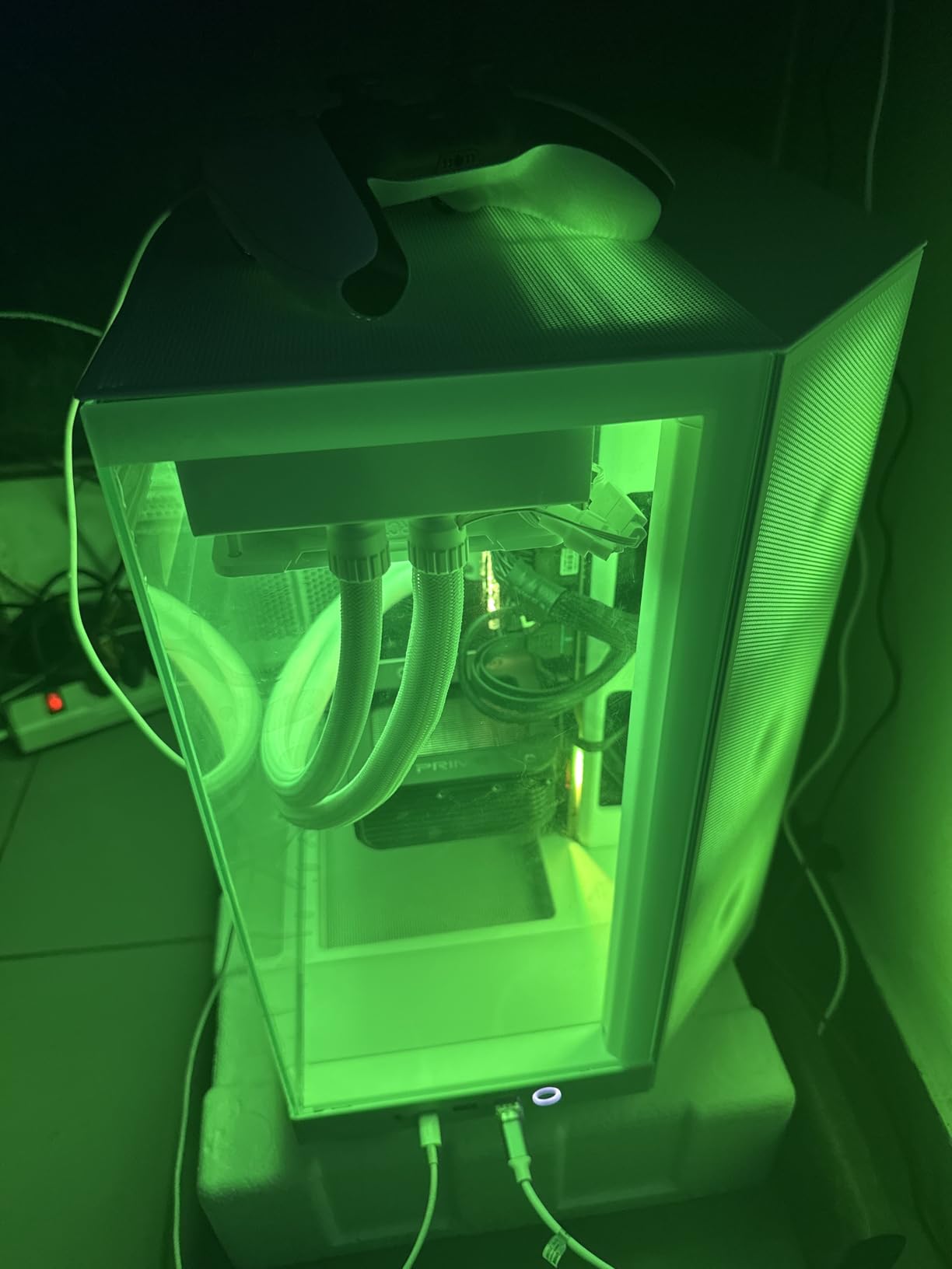 NZXT H6 Flow RGB Mid-Tower Airflow Case with 3 RGB Fans, Panoramic Glass Panels, Cable Management - Black | Dual-chamber ATX case with 3 pre-installed 120mm RGB fans customer photo 2