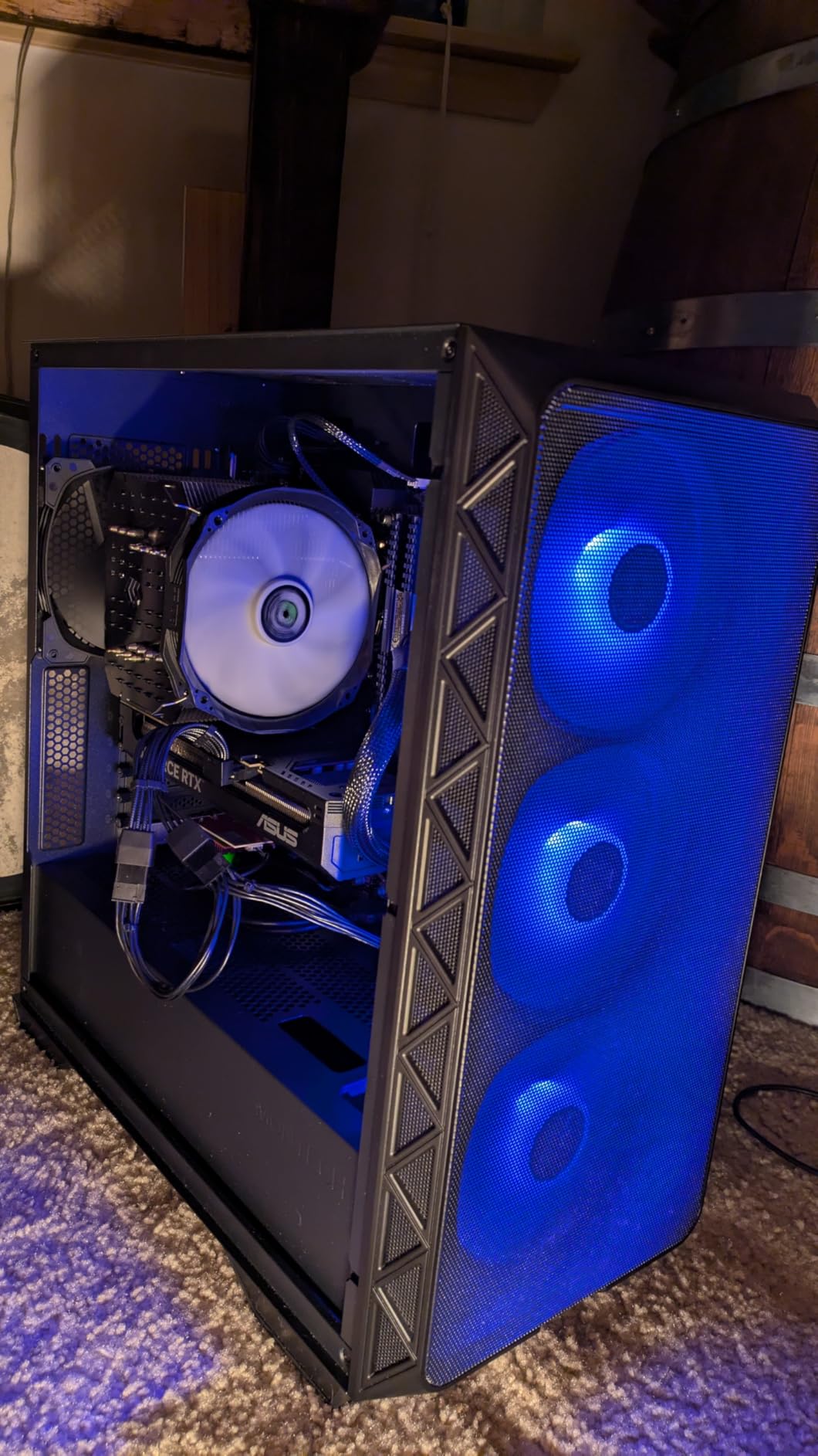 MONTECH AIR 903 MAX High Airflow E-ATX PC Case, 4x140mm PWM Fans, Black | 400mm GPU Support, 360mm Radiator Support, Tempered Glass, USB-C customer photo 1