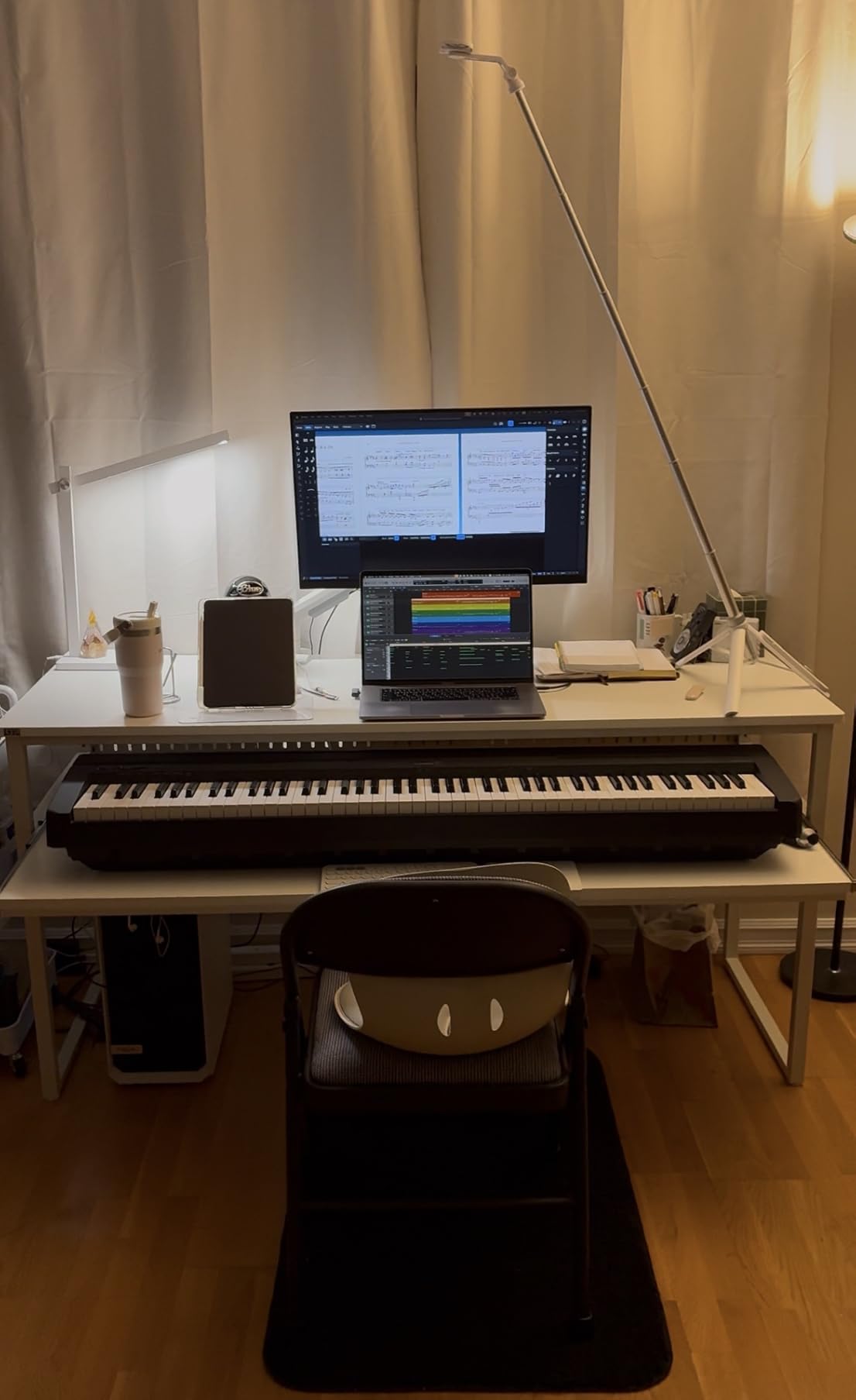 Music Studio Desk with Keyboard Tray and Height Adjustment Bracket, for Full 88 Keys (Music Producer Desk) (Black, 88 Keys) customer photo 1