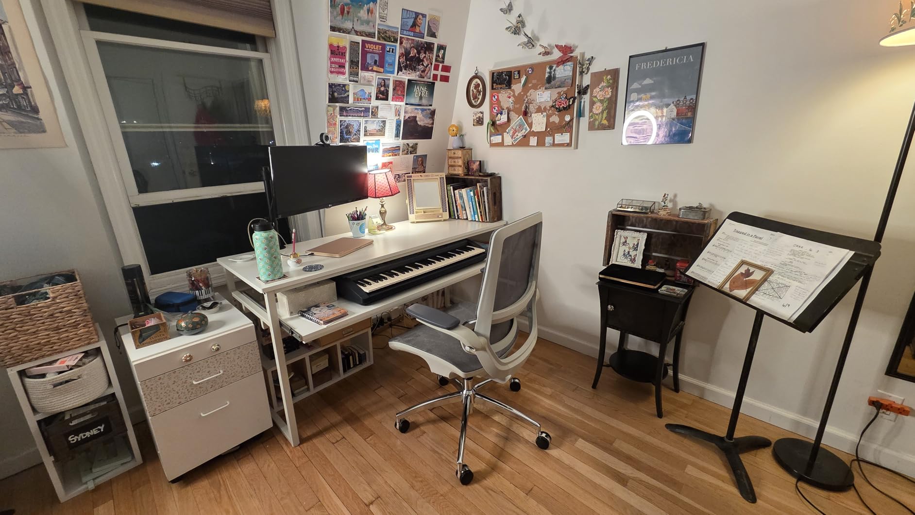 Music Studio Desk with Keyboard Tray and Height Adjustment Bracket, for Full 88 Keys (Music Producer Desk) (Black, 88 Keys) customer photo 2