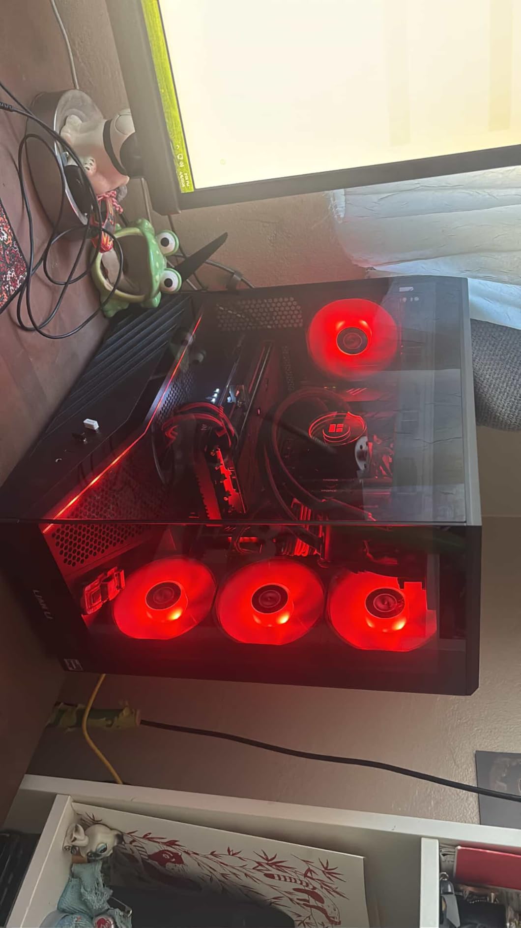 ASRock AMD Radeon RX 7700 XT Challenger 12GB GDDR6 192-bit 0dB Silent Cooling 7680 x 4320 DisplayPort HDMI LED Indicator 18Gbps Dual Fan Graphics Card customer photo 1