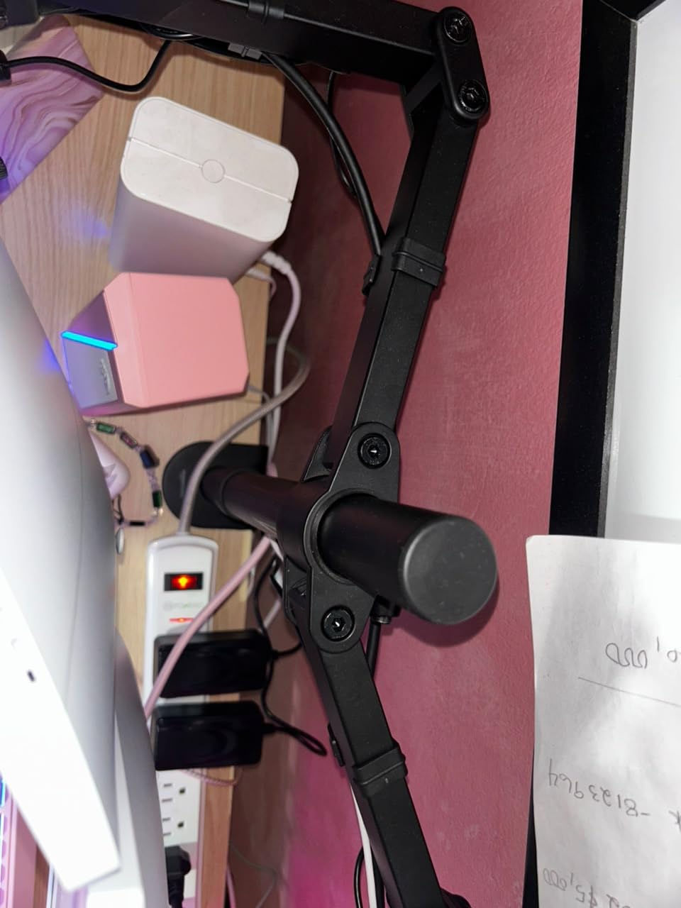 Amazon Basics Adjustable Dual Monitor Desk Mount, Supports up to 32 inch Monitors and 22 lbs per Arm, Adjustable Tension, VESA 75x75/100x100, Black customer photo 2