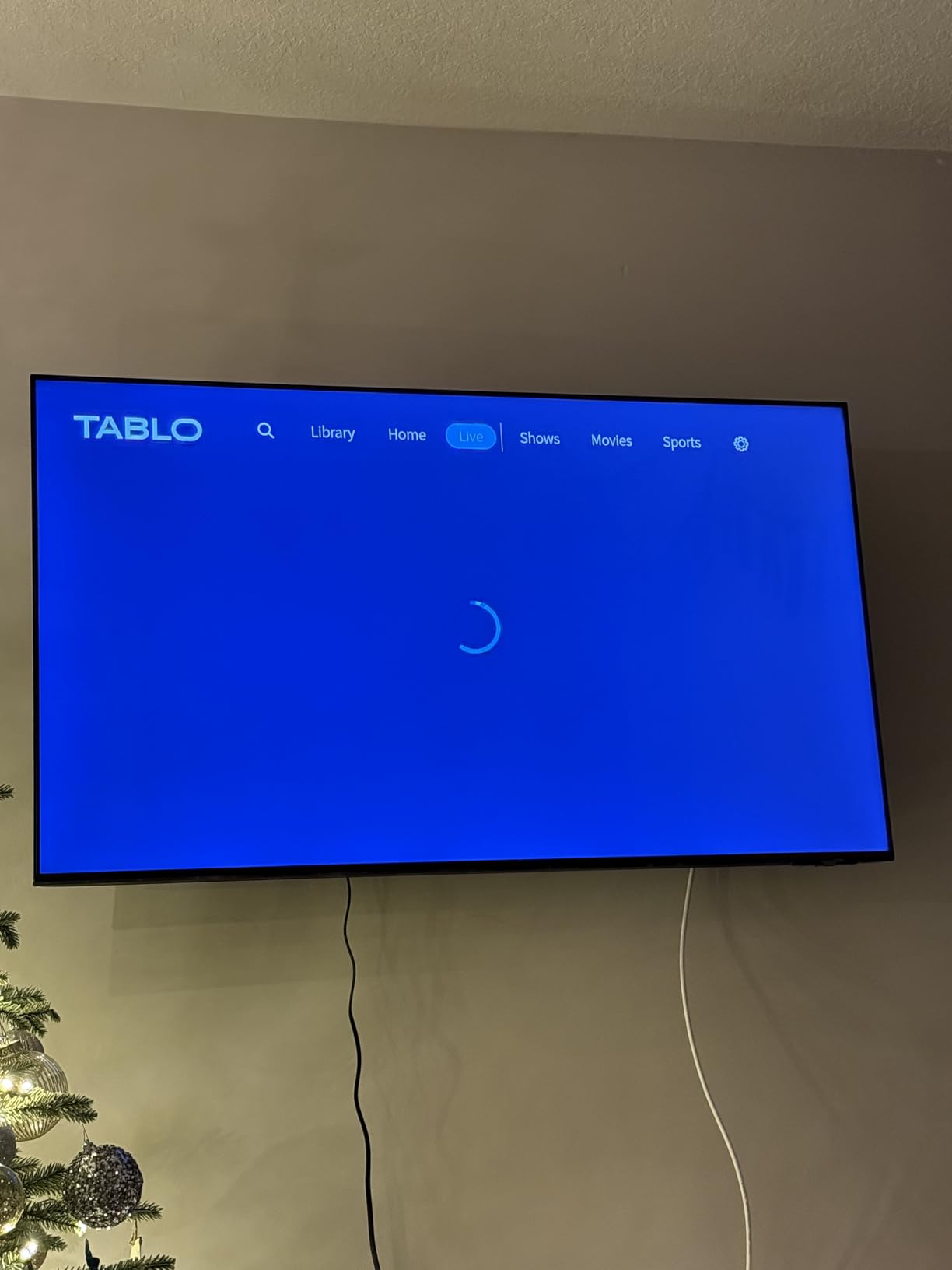 Tablo TV 4th Gen 4-Tuner Over-The-Air (OTA) DVR & 35-Mile Indoor Antenna - Watch, Pause & Record Live TV, News & Movies Throughout Your Home Over Wi-Fi - 50+ Hrs Recording - No Subscriptions customer photo 2