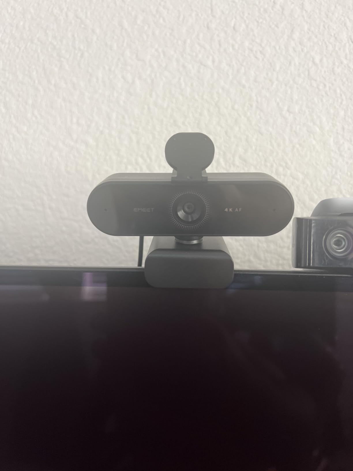 EMEET NOVA 4K Webcam for PC - Ultra 4K HD, PDAF Autofocus, Dual Omnidirectional Mics, 73° FOV, Auto Light Correction, USB-A, Privacy Cover, Ideal for High-End Business Meetings&Live Streaming customer photo 1