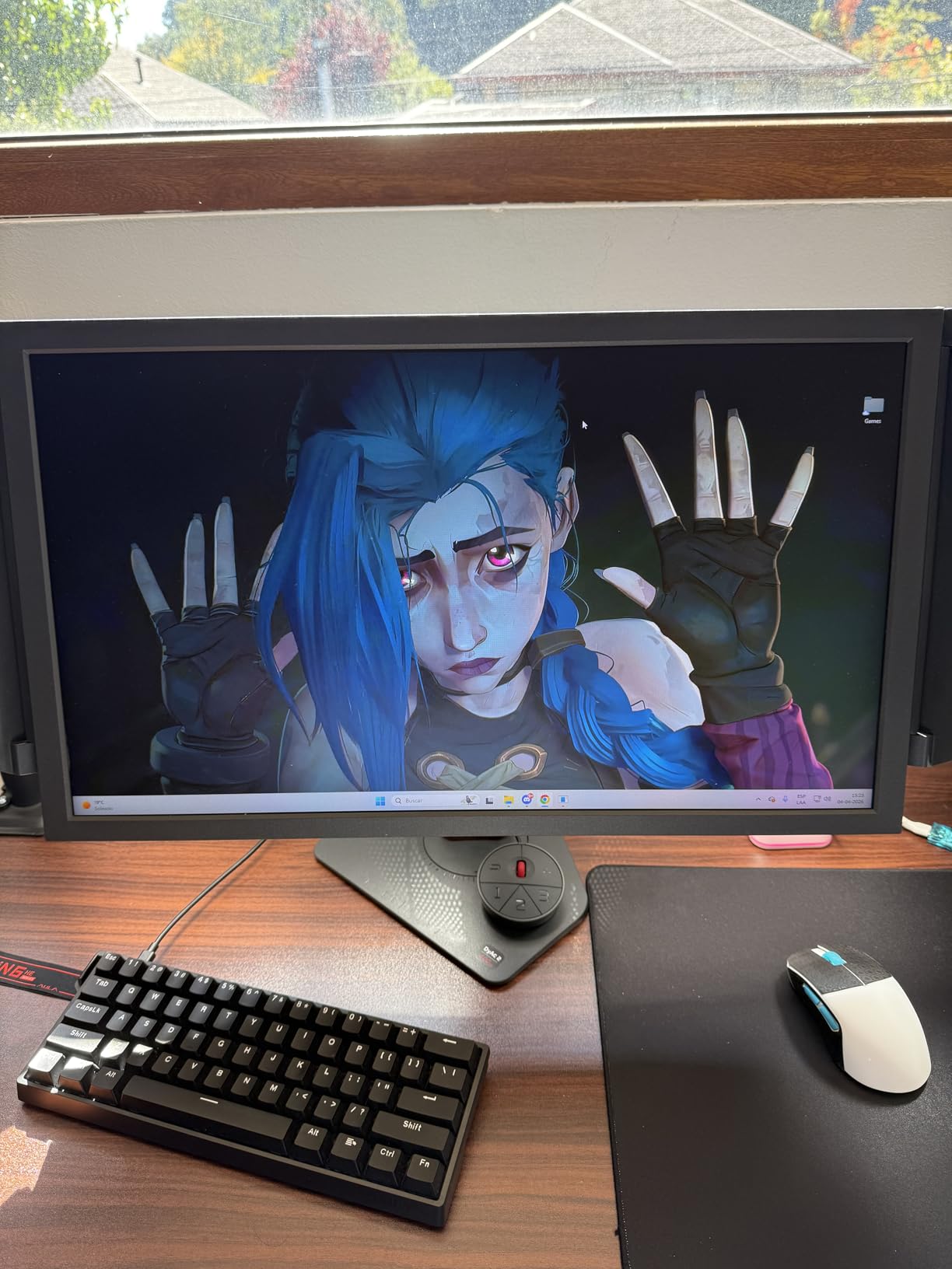 BenQ Zowie XL2566X+ | 24.1 | Fast TN 400Hz Gaming Monitor for Esports | Motion Clarity DyAc2 | 1080p | XL Setting to Share | Shielding Hood | New Industrial Grade Ball Bearing Height Adjustment customer photo 1