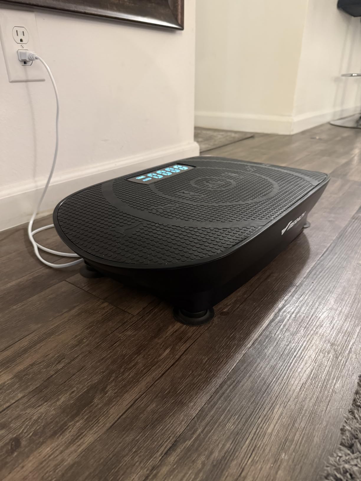 MERACH CV30 Pro Curved Vibration Plate Exercise Machine, Powerful & Quiet | 400lbs Capacity, Whole Body Workout Equipment for Lymphatic Drainage, Shake Plate with Bluetooth & Auto ON/OFF for Home Gym customer photo 1