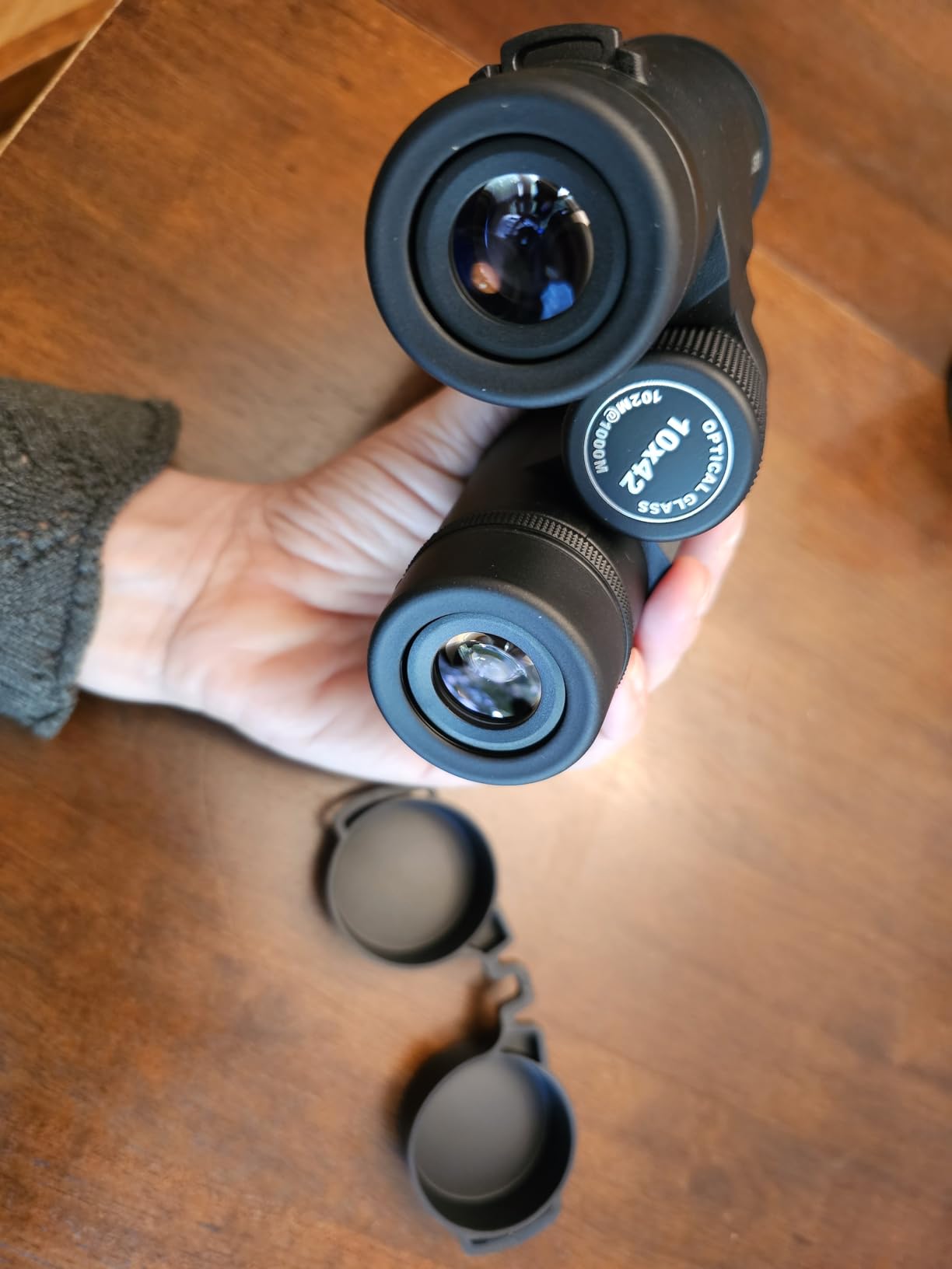 Gosky 8x42 Roof Prism Binoculars for Adults, HD Professional Binoculars for Bird Watching Travel Stargazing Hunting customer photo 1