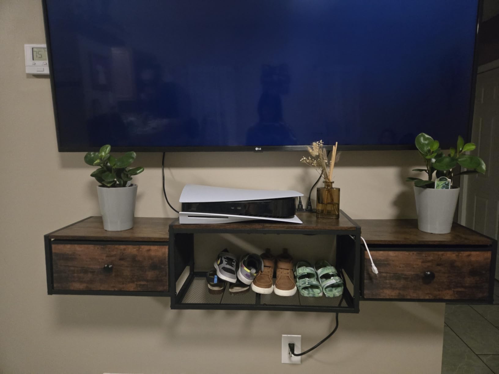 Snughome Floating TV Stand with Power Outlet 55