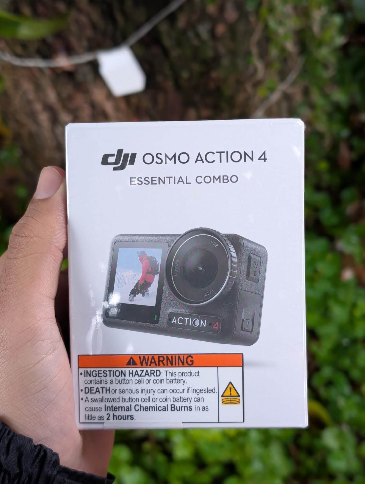 DJI Osmo Action 4 Essential Combo, Waterproof Action Camera | 1/1.3