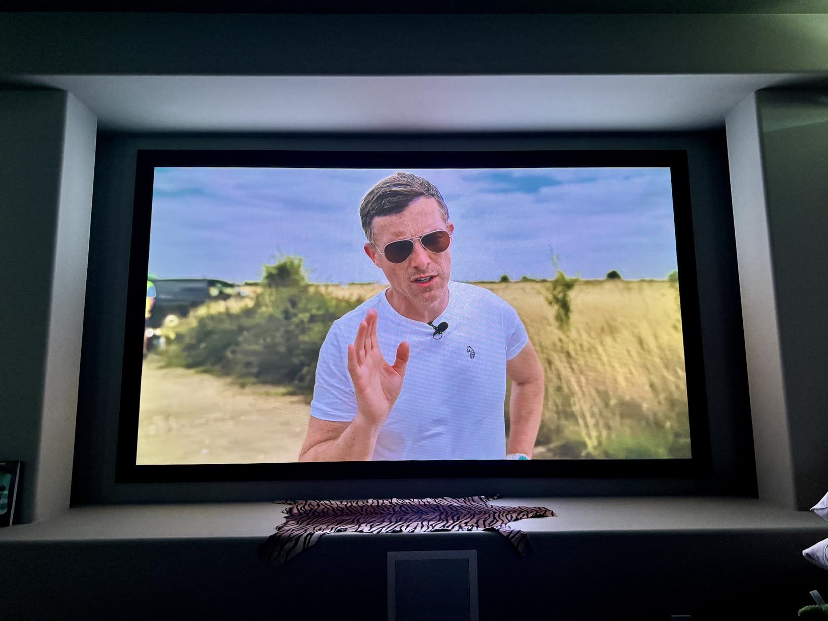 Valerion StreamMaster Plus2 4K Laser Projector - IMAX Enhanced Home Theater, 4ms, 240Hz, 3D, Dolby Vision, HDR10, Google TV customer photo 1