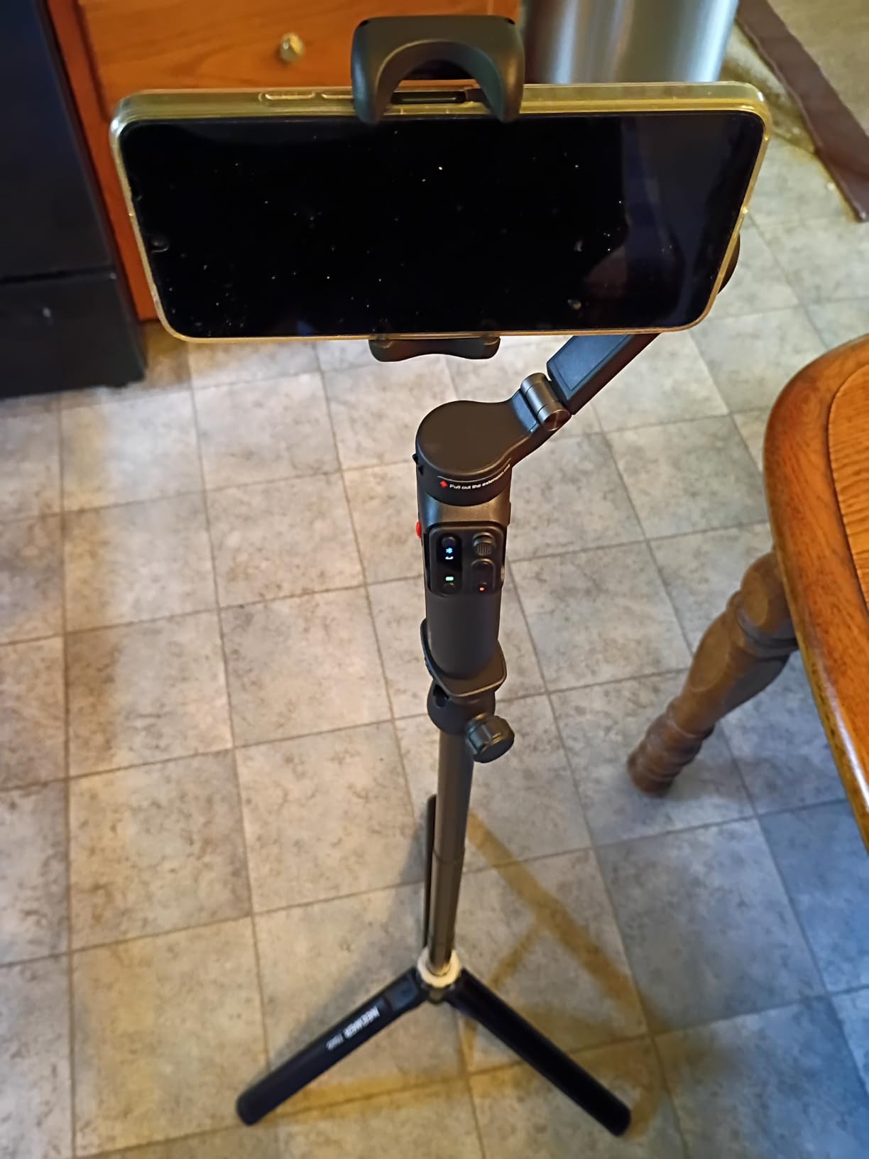hohem iSteady X3 SE Plus Gimbal Stabilizer for iPhone, 3-Axis Phone Gimbal with Detachable Remote Control, Extendable Rod, 11-Hour Battery, Portable Foldable Stabilizer for Video Recording customer photo 2