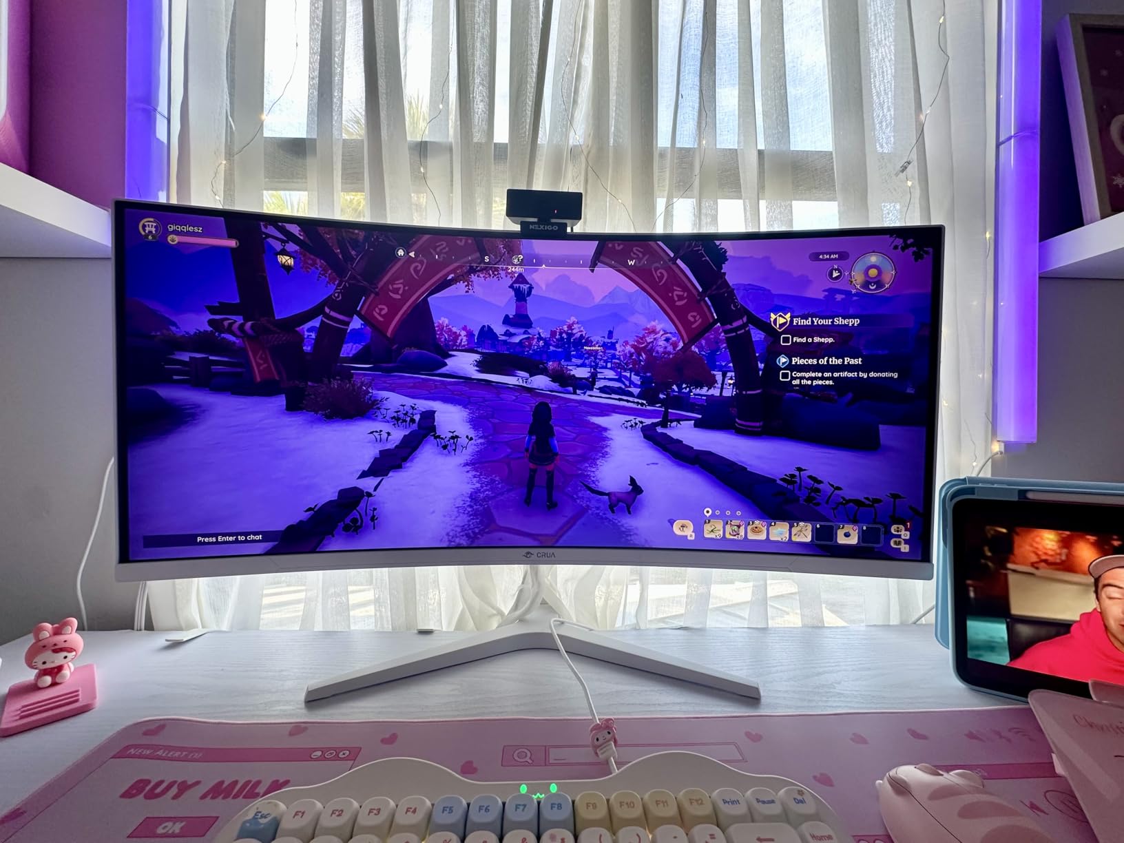 CRUA 32 inch 4K UHD 160Hz Curved Gaming Monitor, 1500R, AMD FreeSync, Black, 3840x2160 VA, 120% sRGB, Built-In Speakers, HDMI 2.1/DP 1.4 and 75x75mm Wall Mount customer photo 1