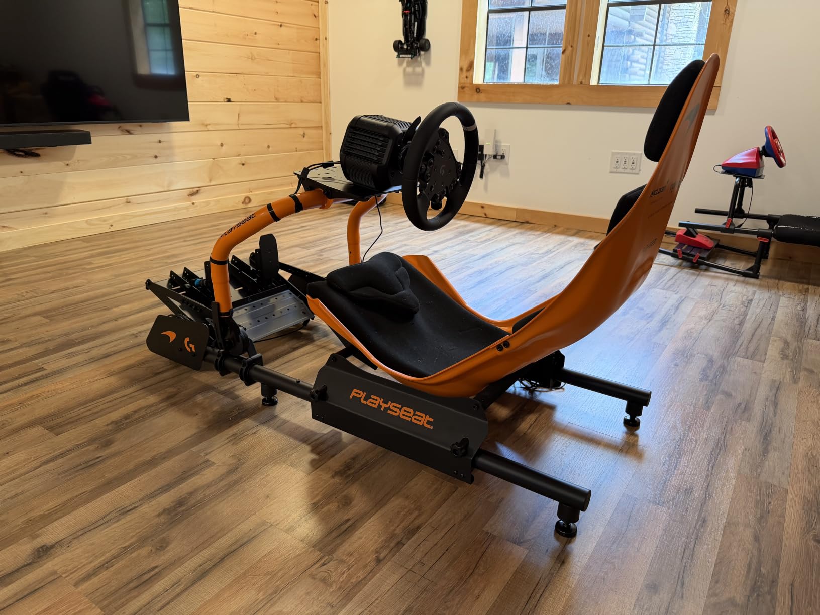 Logitech G RS50 Racing Wheel, Hub, and Base for PS5/PS4/PC: 8 Nm Direct Drive, 11 inch Wheel, 13 Buttons, Adjustable Paddle Shifters, TRUEFORCE Force Feedback Integration with Major Titles - Black customer photo 2
