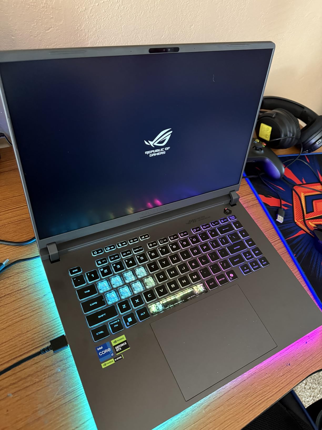 ASUS ROG Strix G16 (2025) Gaming Laptop, 16” FHD+ 16:10 165Hz/3ms, NVIDIA® GeForce RTX™ 5060, Intel® Core™ i7 Processor 14650HX, 16GB DDR5, 1TB Gen 4 SSD, Wi-Fi 7, Windows 11 Home, G615JMR-AS74 customer photo 1