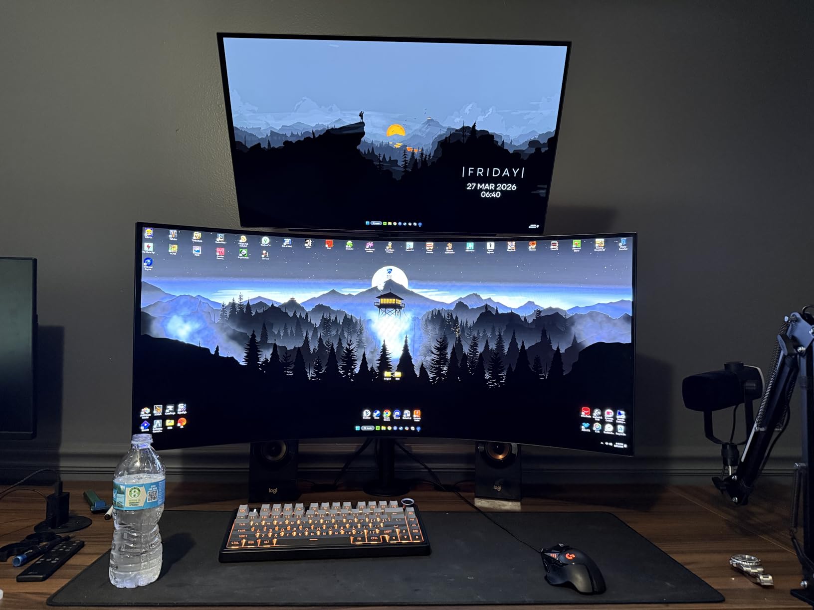 PUTORSEN Triple Monitor Mount for Up to 49