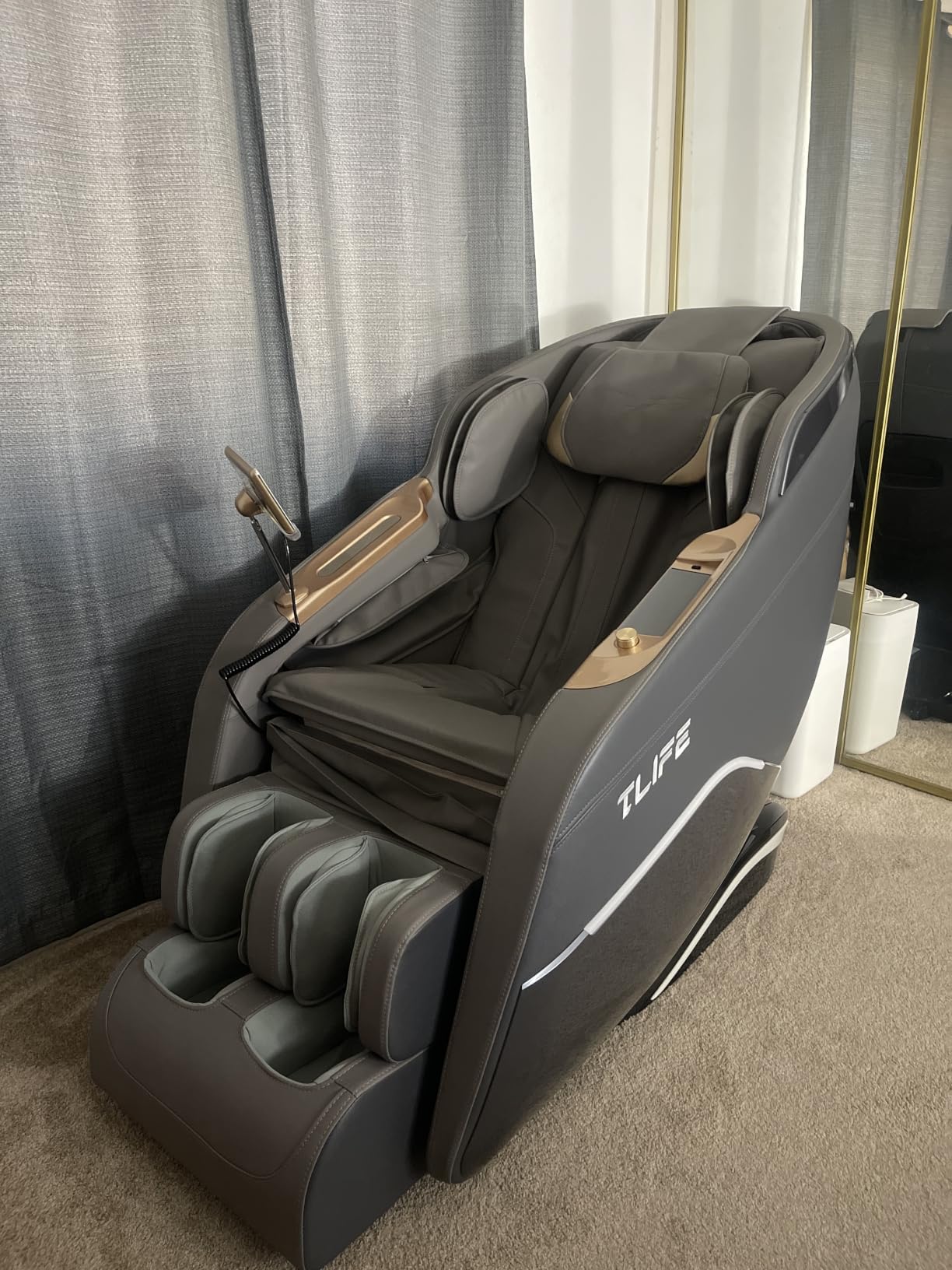 TLIFE Massage Chair Full Body, 160 Degree Zero Gravity Recliner with Body Scan, 50 inch SL-Track Shiatsu Massage Chair, Fixed Point Massage, Foot Rollers, 12 Auto Modes, Deep Yoga Stretch, Heating, Black customer photo 1