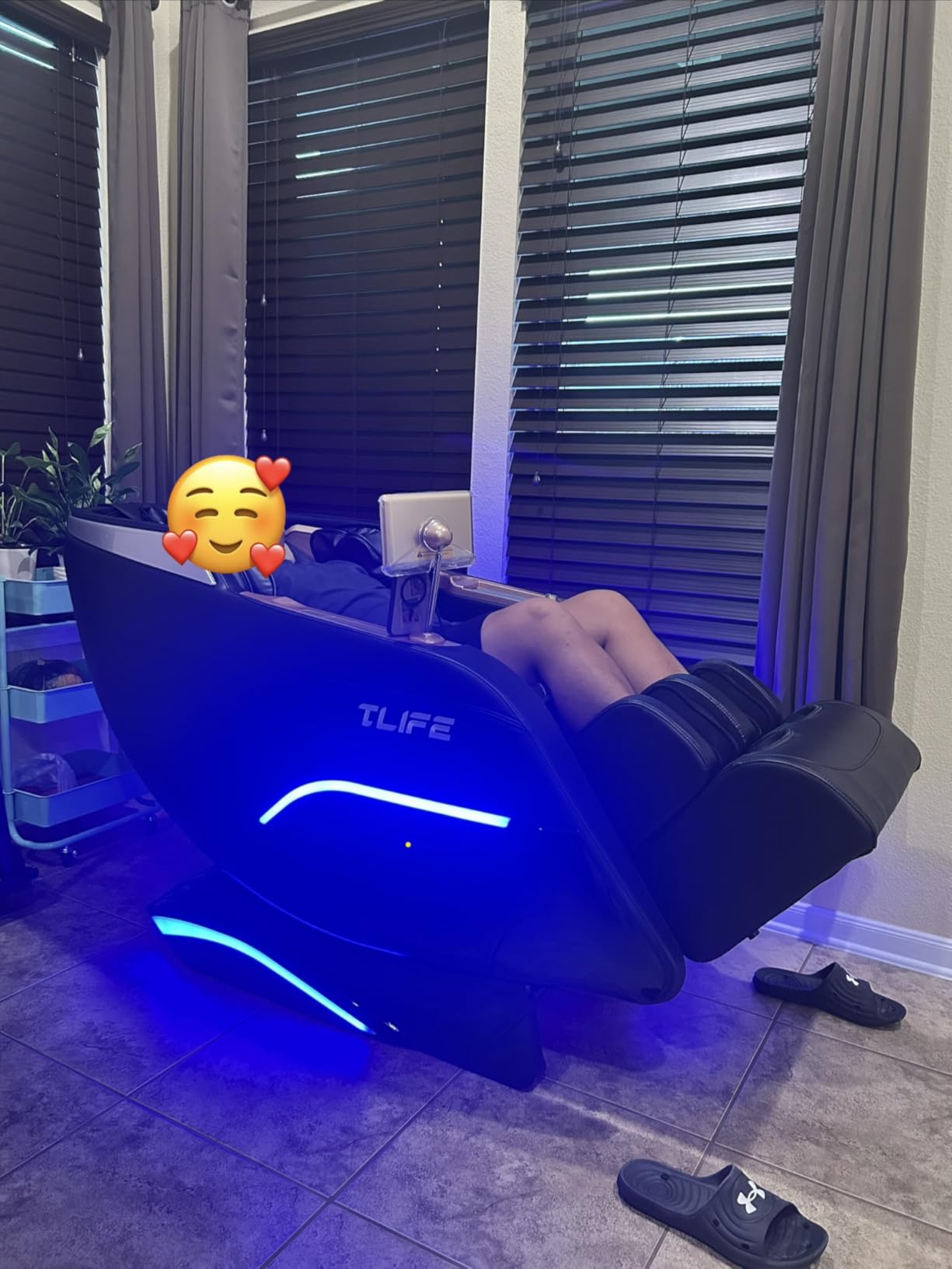 TLIFE Massage Chair Full Body, 160 Degree Zero Gravity Recliner with Body Scan, 50 inch SL-Track Shiatsu Massage Chair, Fixed Point Massage, Foot Rollers, 12 Auto Modes, Deep Yoga Stretch, Heating, Black customer photo 2