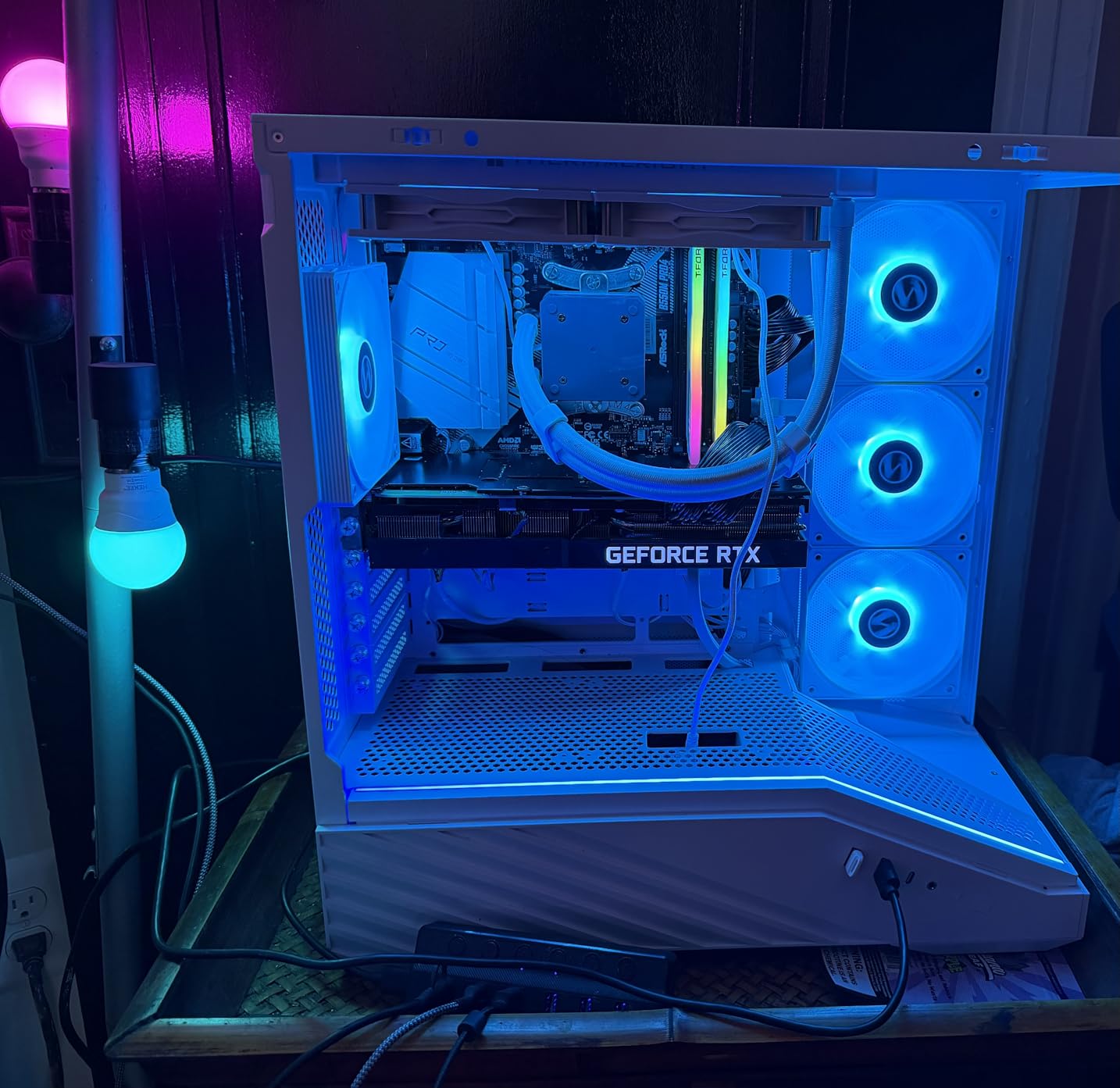 Lian Li Vector V100 ATX Mid-Tower PC Case with 4 ARGB PWM Fans, Black | Side I/O USB-C | Dust Filter | Support 420mm GPUs & 360mm Radiator | Included GPU Bracket (V100RX) customer photo 1