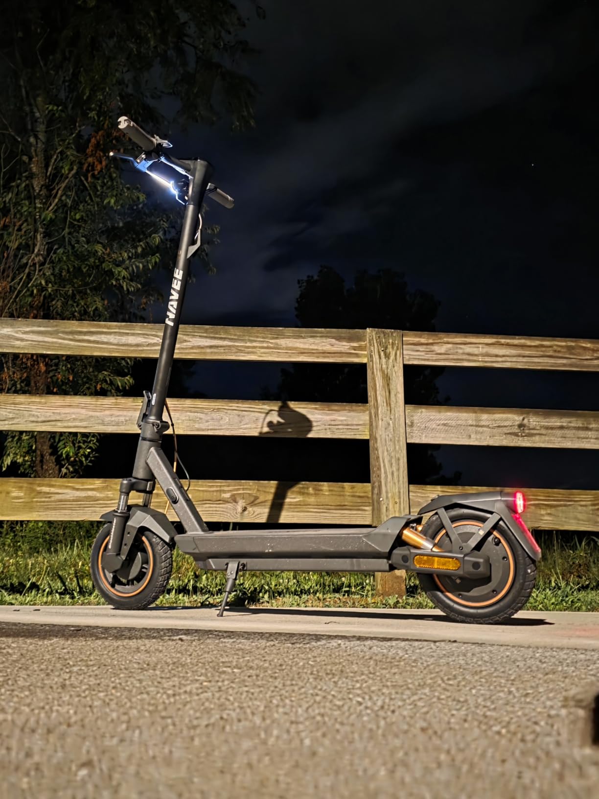 NAVEE GT3/ST3 Series Electric Scooter, 20/25 MPH Top Speed, 47/38/30 Miles Max Range, 1000W/1350W Motor with Dual Suspension, 10