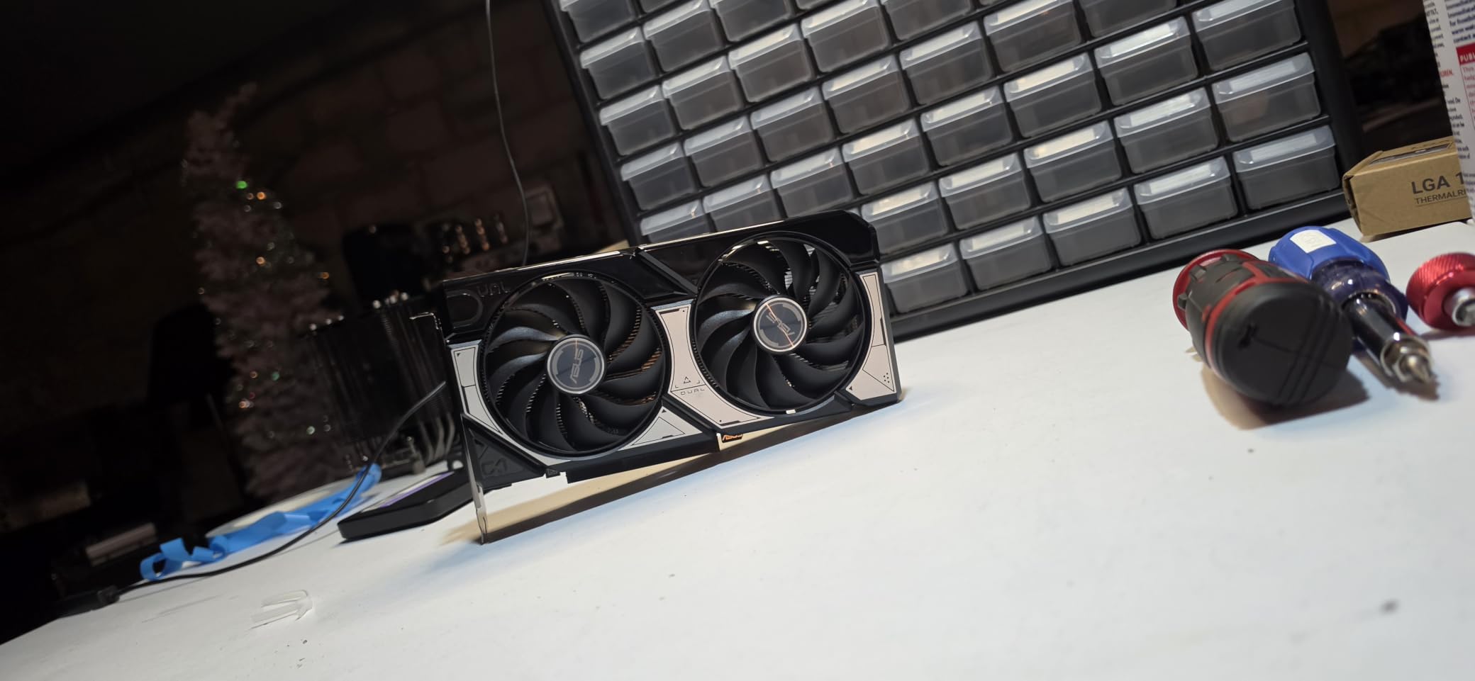 ASUS Dual NVIDIA GeForce RTX 5060 8GB GDDR7 OC Edition (PCIe 5.0, DLSS 4, HDMI 2.1b, DisplayPort 2.1b, 2.5-Slot, Axial-tech Fan, 0dB Technology), 3 Year Warranty customer photo 1